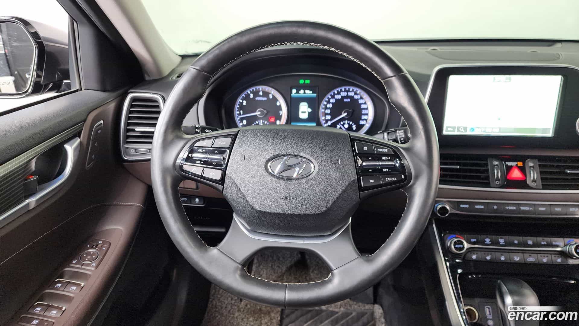 Grandeur Hyundai 2017.1-OPTION-017