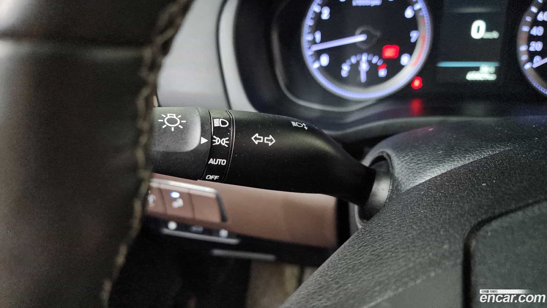 Grandeur Hyundai 2017.1-OPTION-040