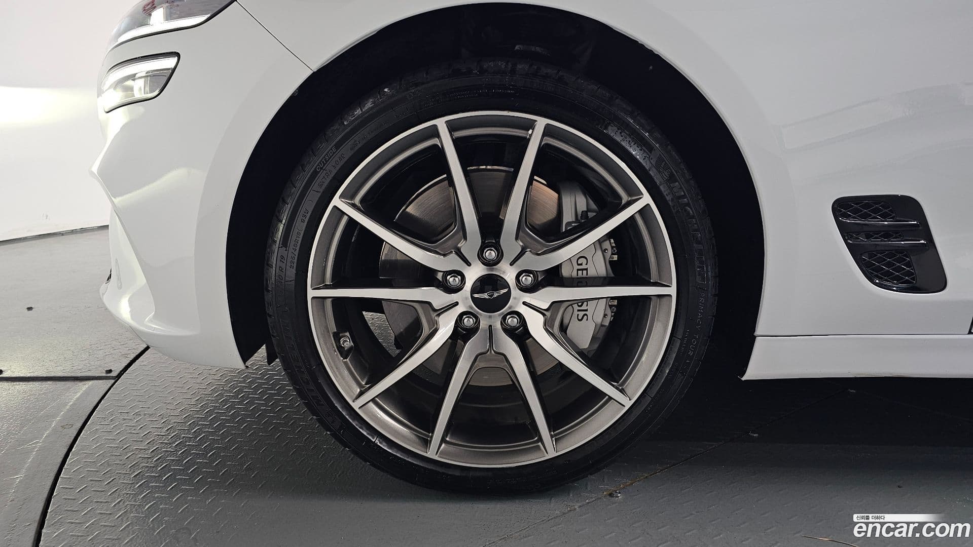 Main__Slider__Photo:G70 Genesis 2023.5-4