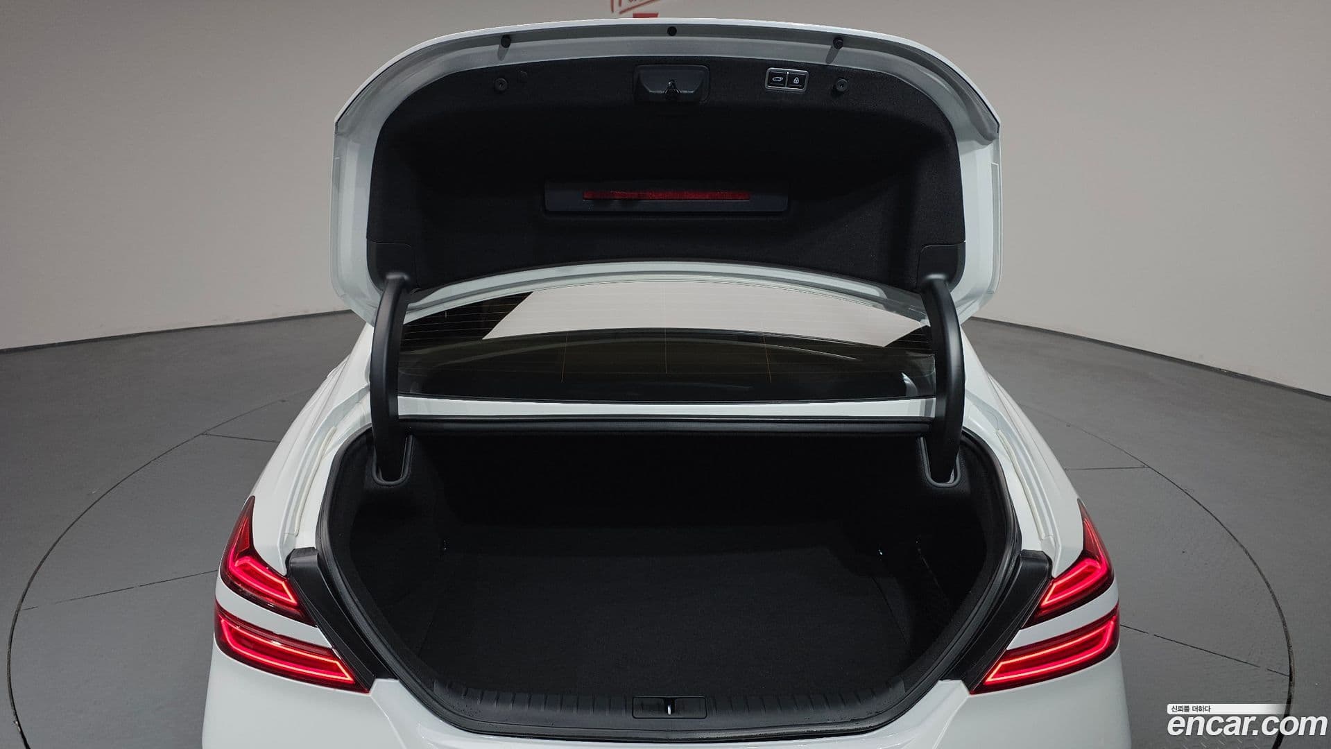 Main__Slider__Photo:G70 Genesis 2023.5-19