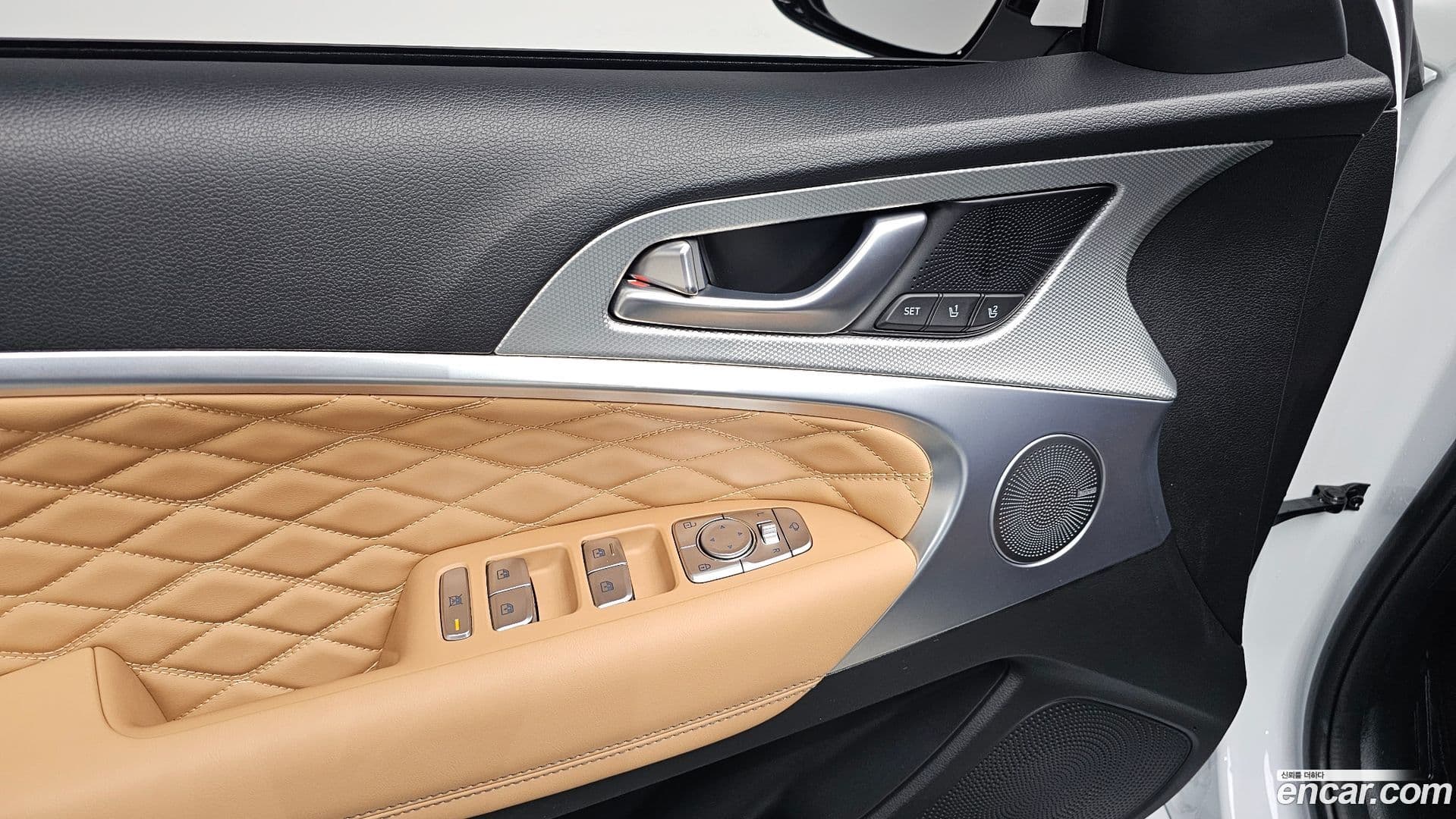 Main__Slider__Photo:G70 Genesis 2023.5-30
