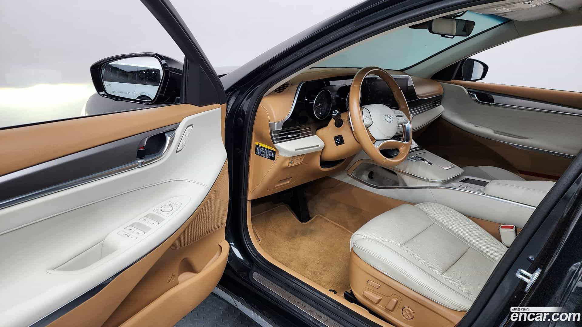 Grandeur Hyundai 2020.1-INNER-010