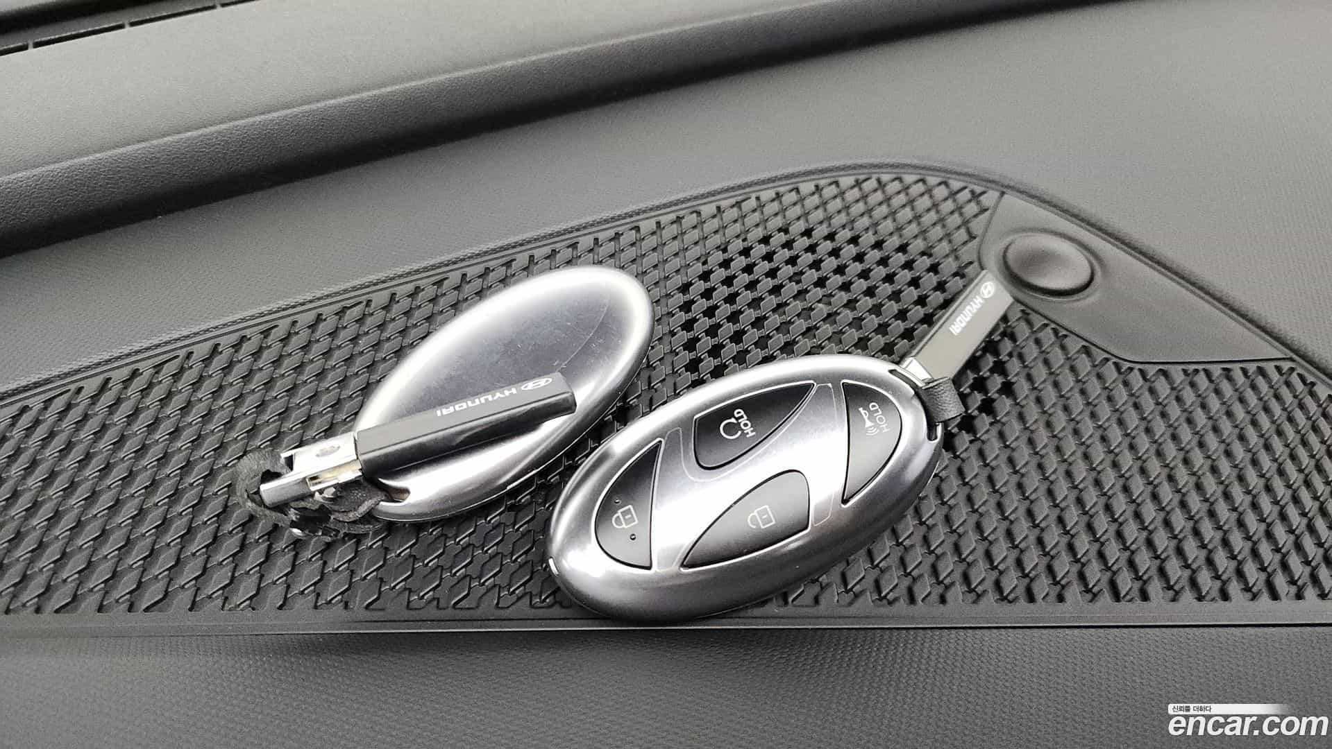 AVANTE Hyundai 2024.10-OPTION-021