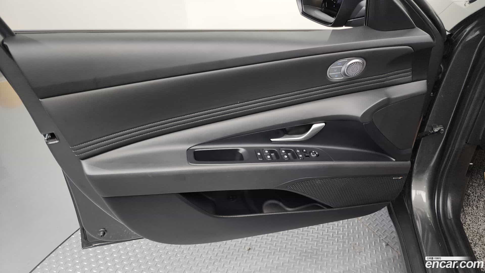 AVANTE Hyundai 2024.10-INNER-034
