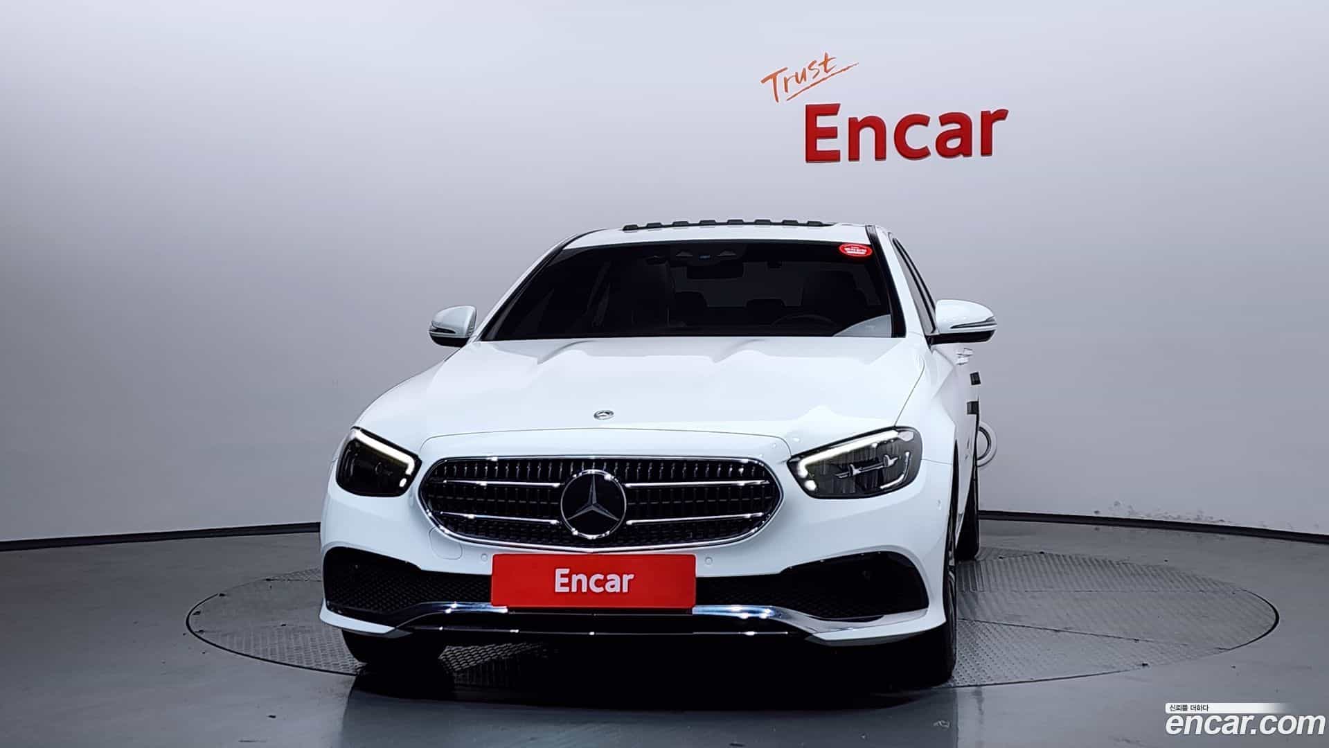 E-Class Mercedes-Benz 2020.11-OUTER-003