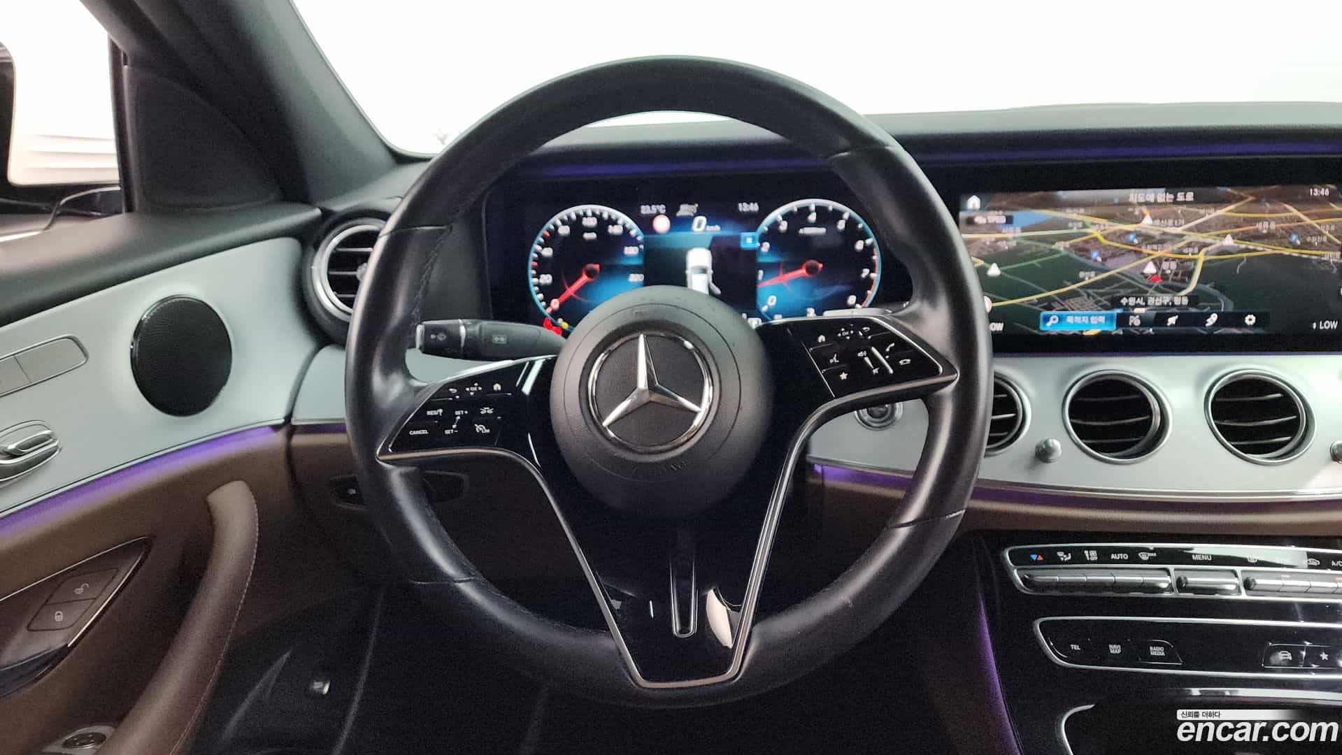 E-Class Mercedes-Benz 2020.11-OPTION-017