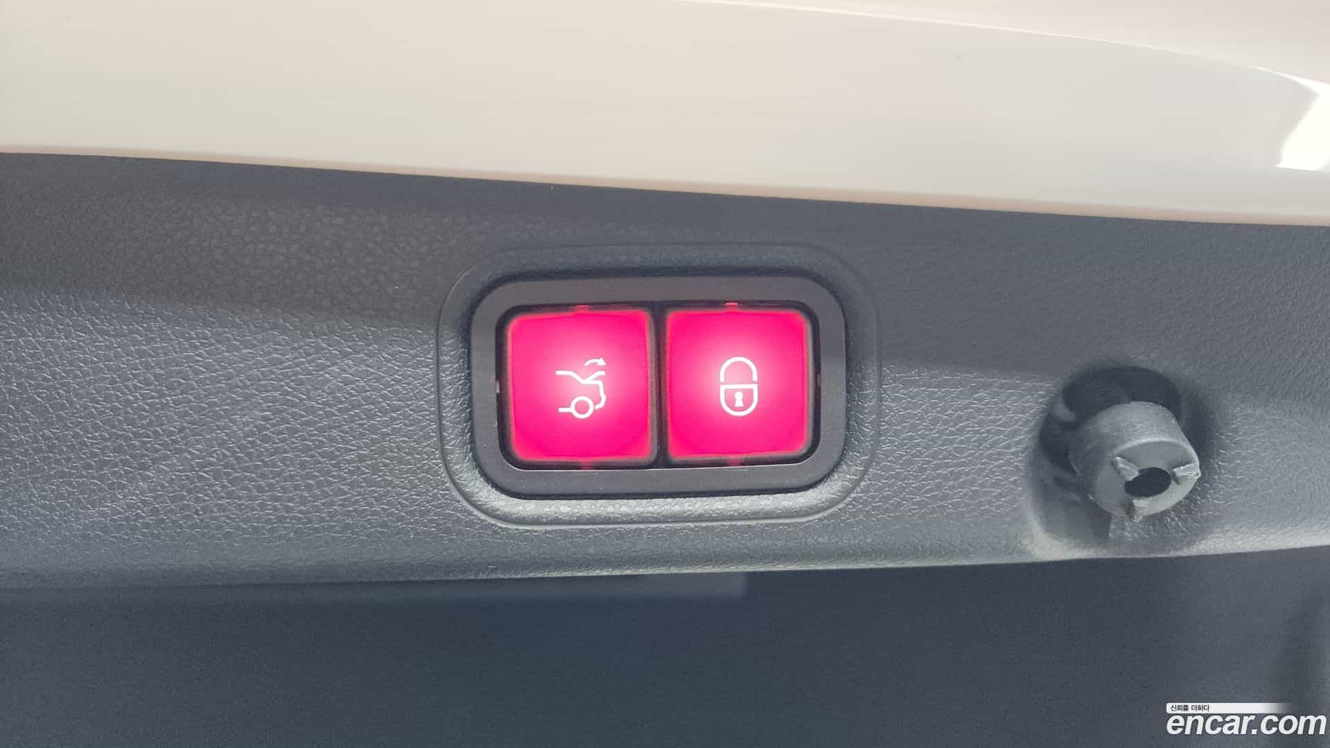E-Class Mercedes-Benz 2020.11-OPTION-022