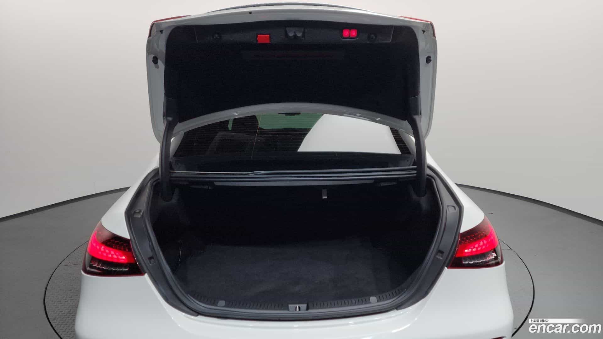 E-Class Mercedes-Benz 2020.11-OPTION-024
