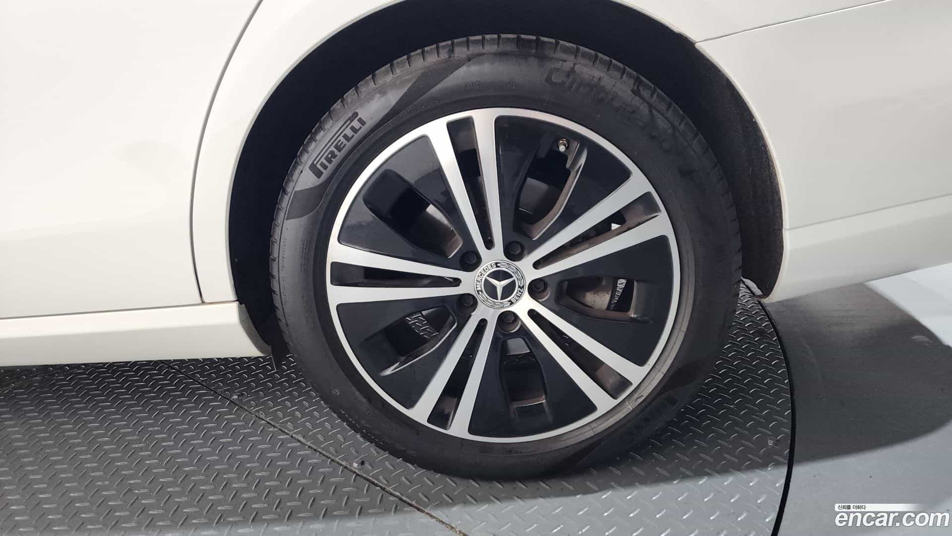 E-Class Mercedes-Benz 2020.11-OUTER-031