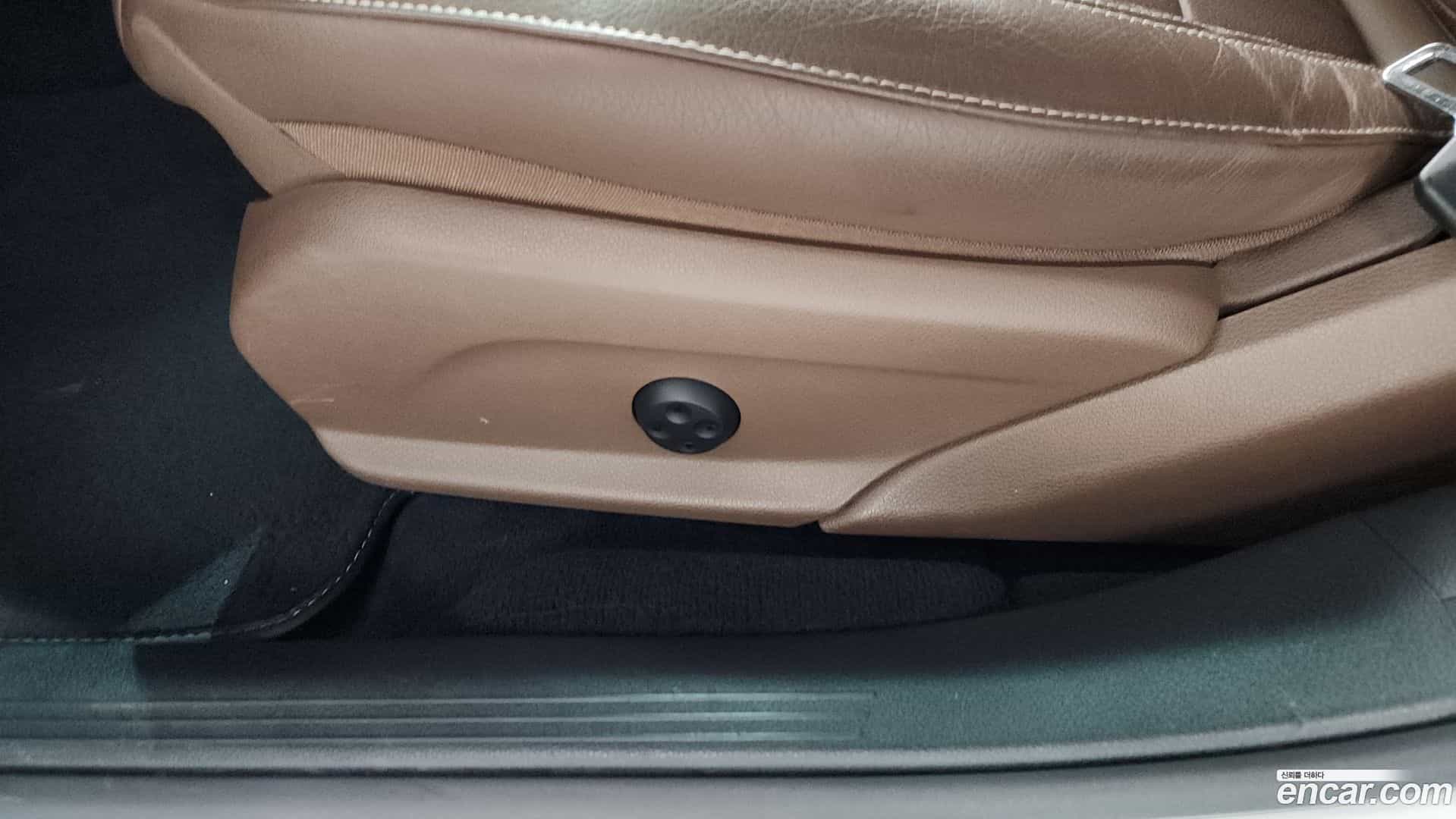 E-Class Mercedes-Benz 2020.11-OPTION-044