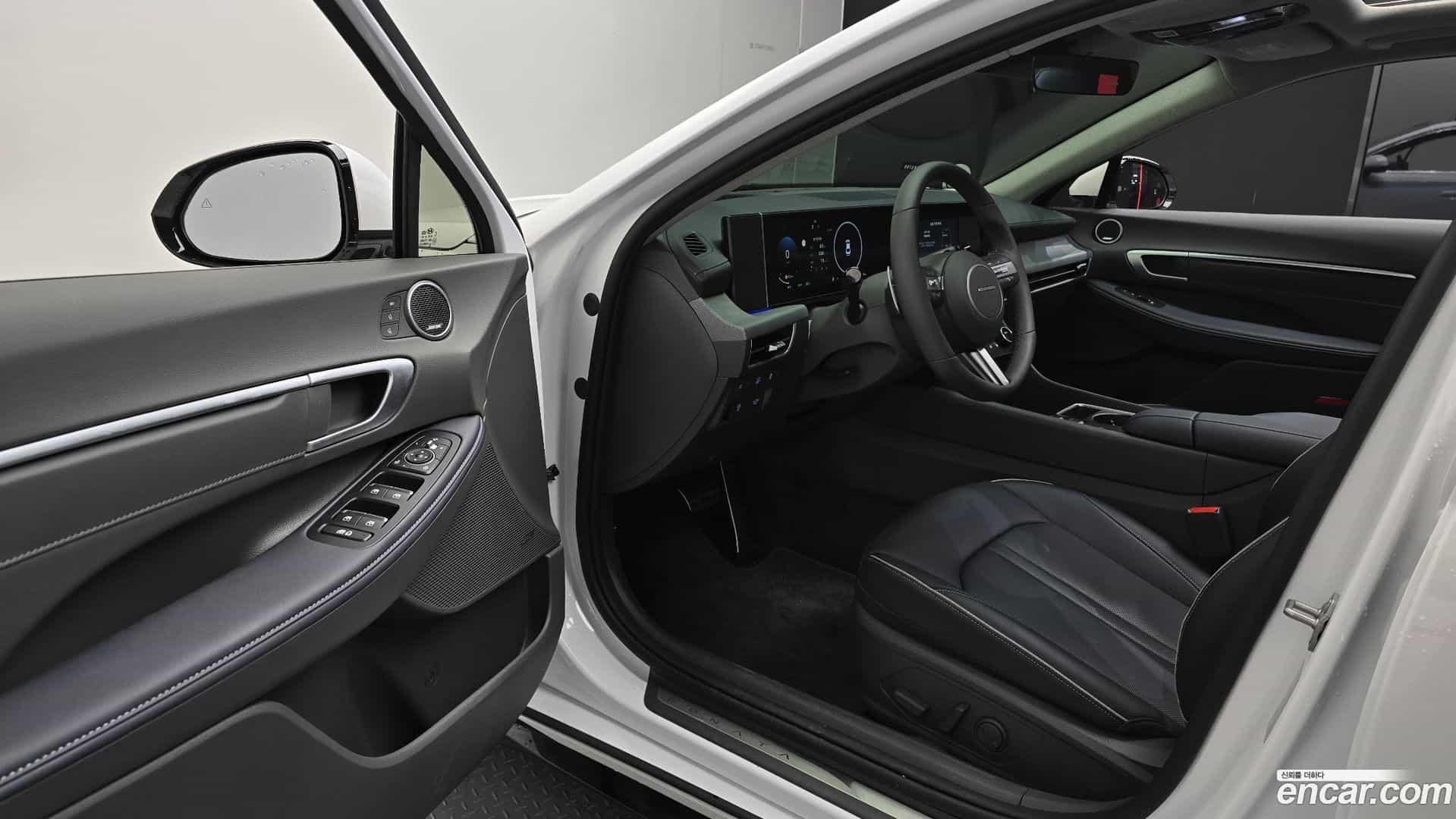 Sonata Hyundai 2025.10-INNER-010