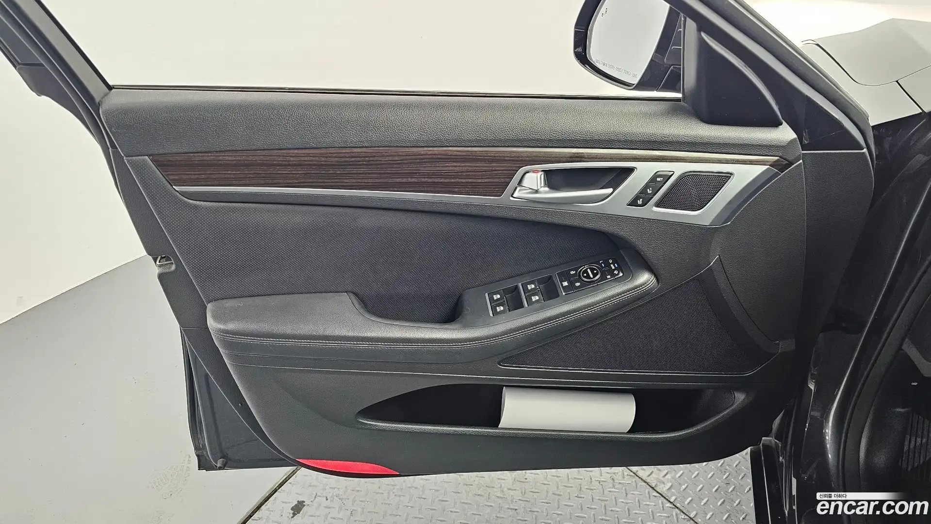 G80 Genesis 2017.10-INNER-034
