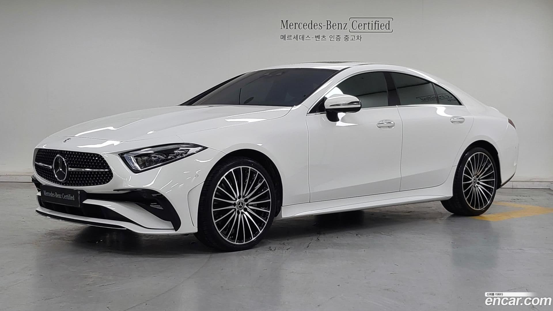 Main__Slider__Photo:CLS-Class Mercedes-Benz 2022.9-0