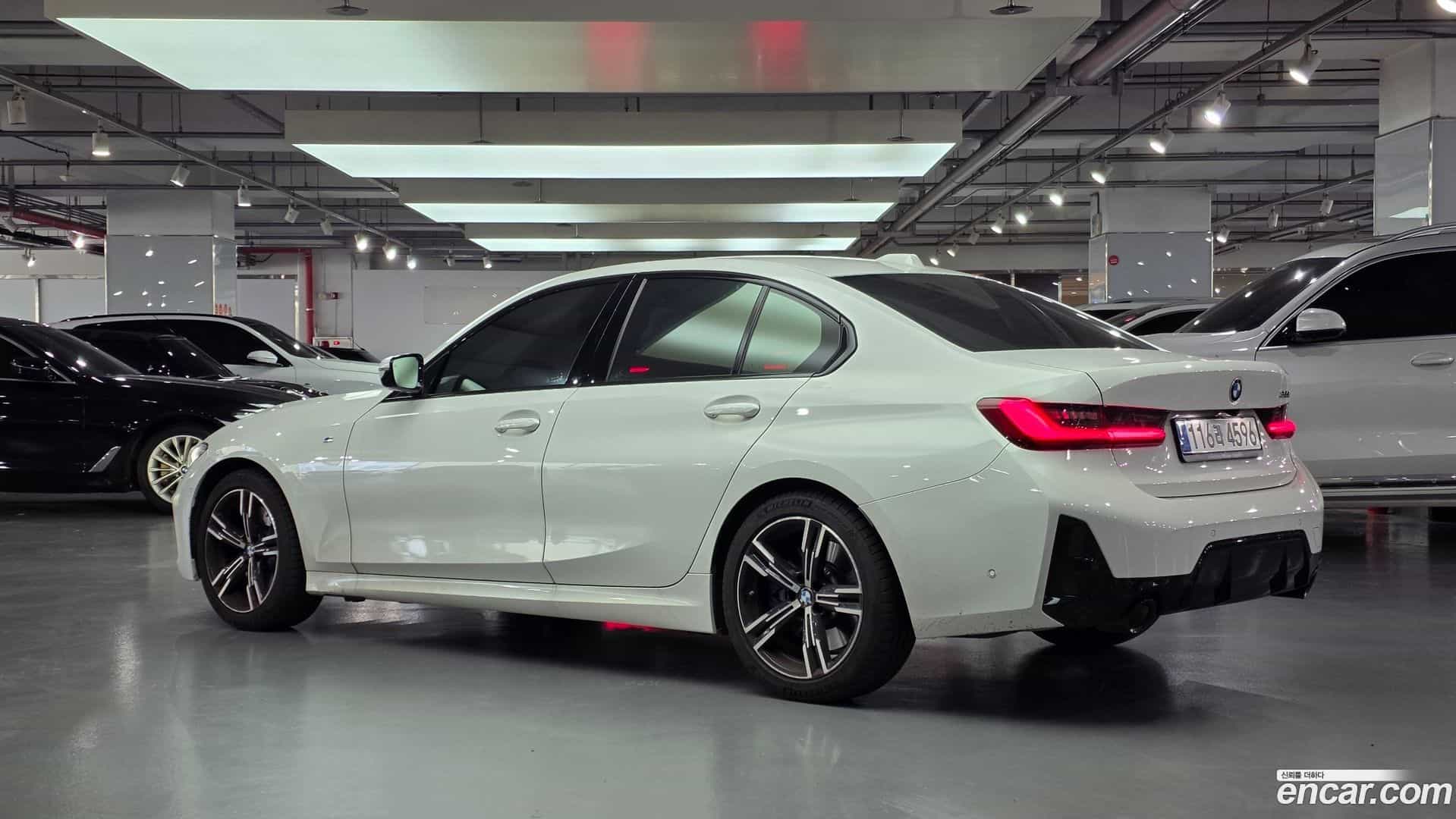 3-Series BMW 2025.9-OUTER-005