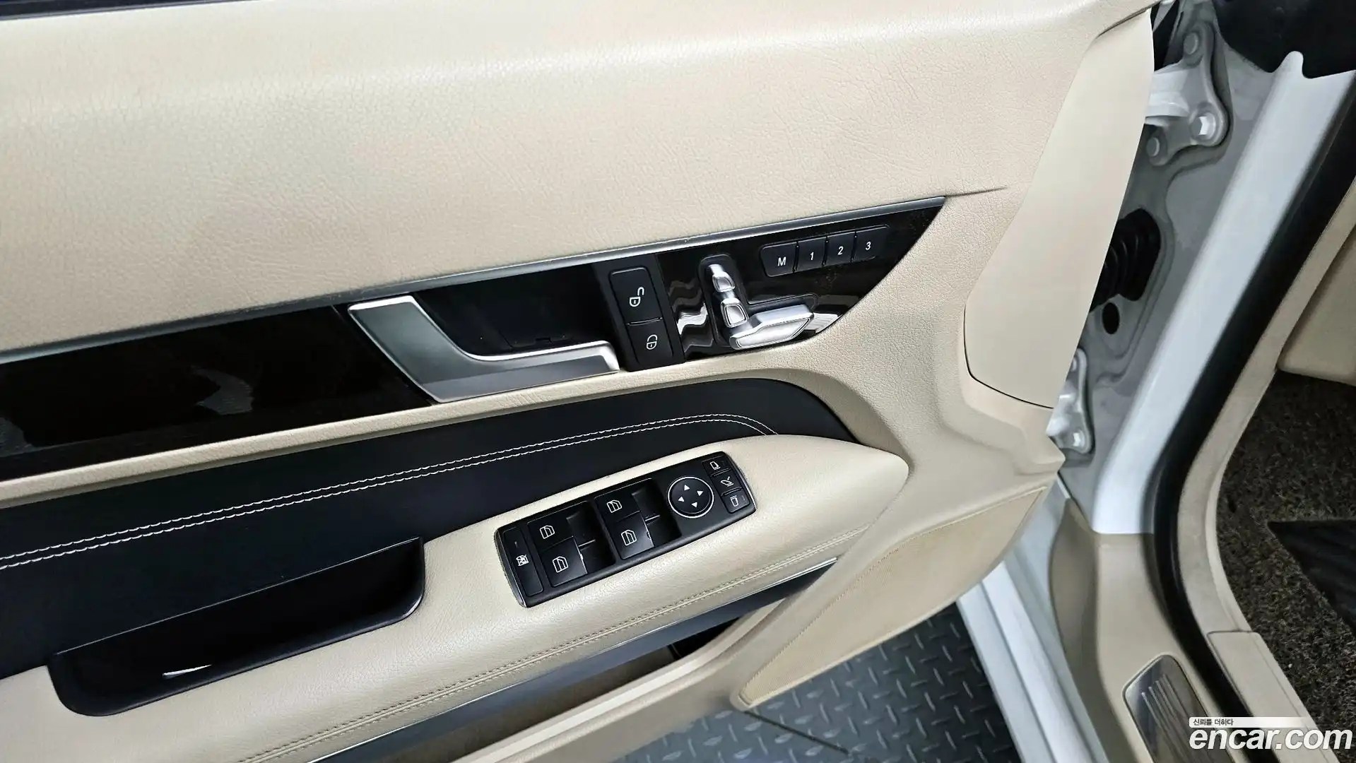 E-Class Mercedes-Benz 2014.3-OPTION-020
