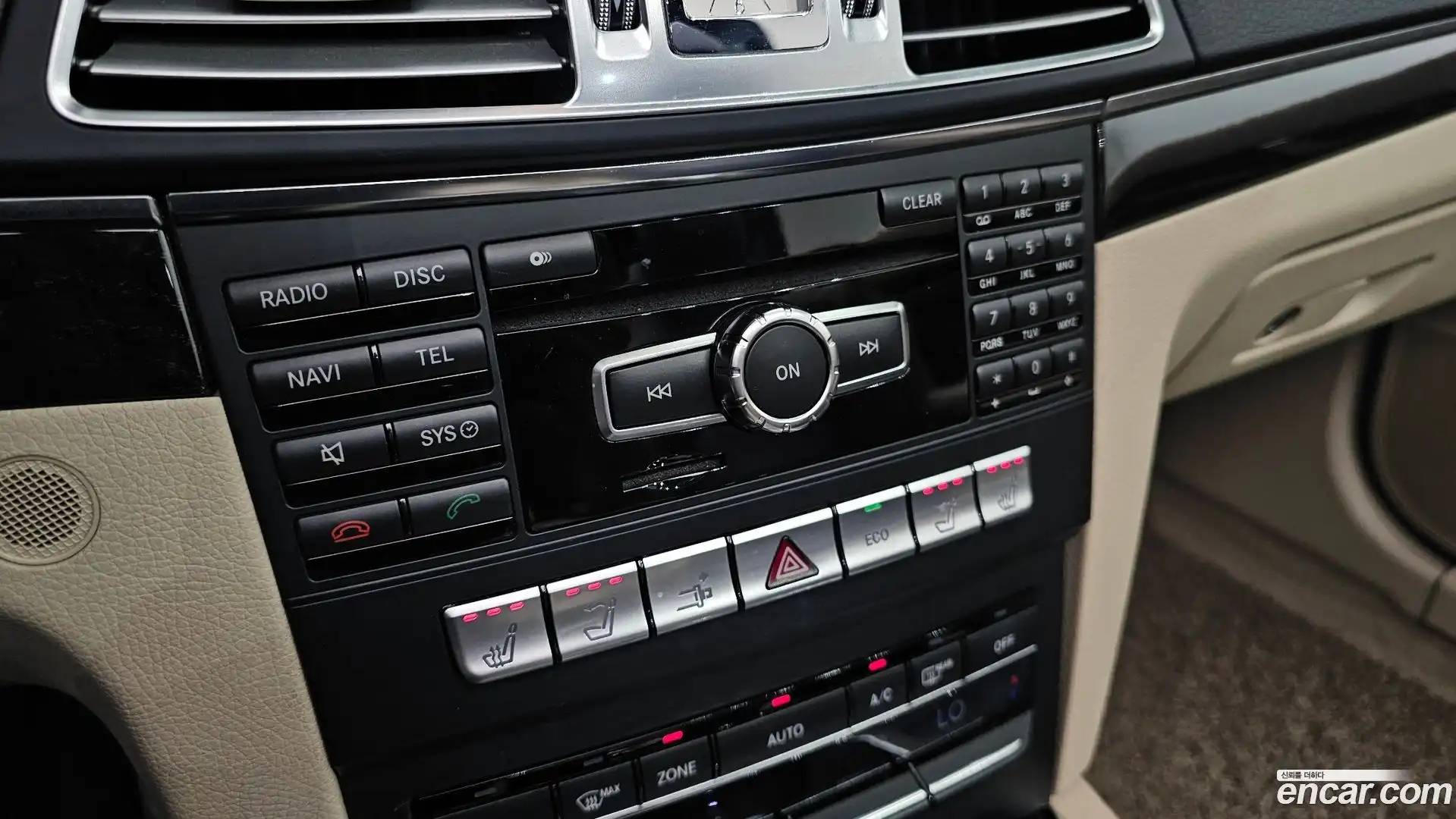 E-Class Mercedes-Benz 2014.3-OPTION-021