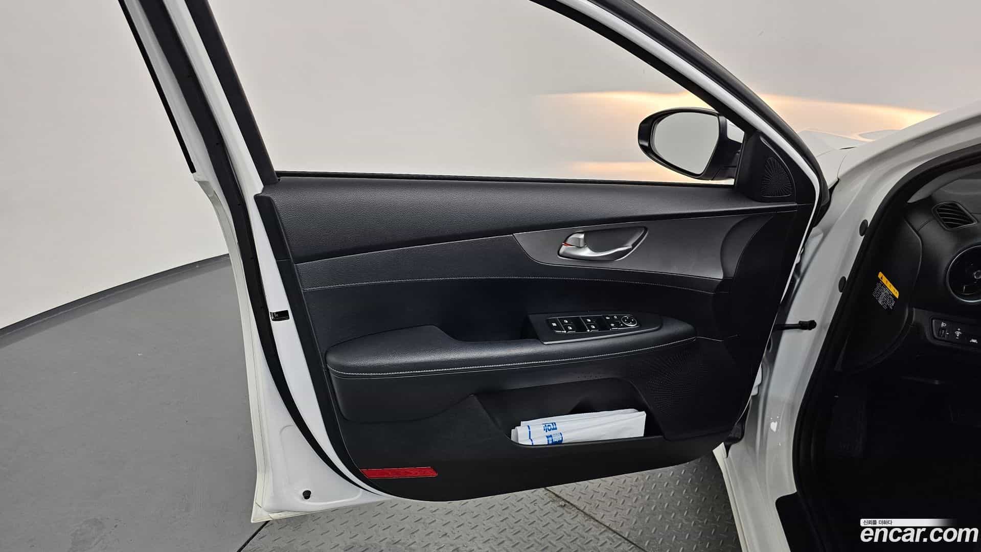 K3 Kia 2020.0-INNER-034