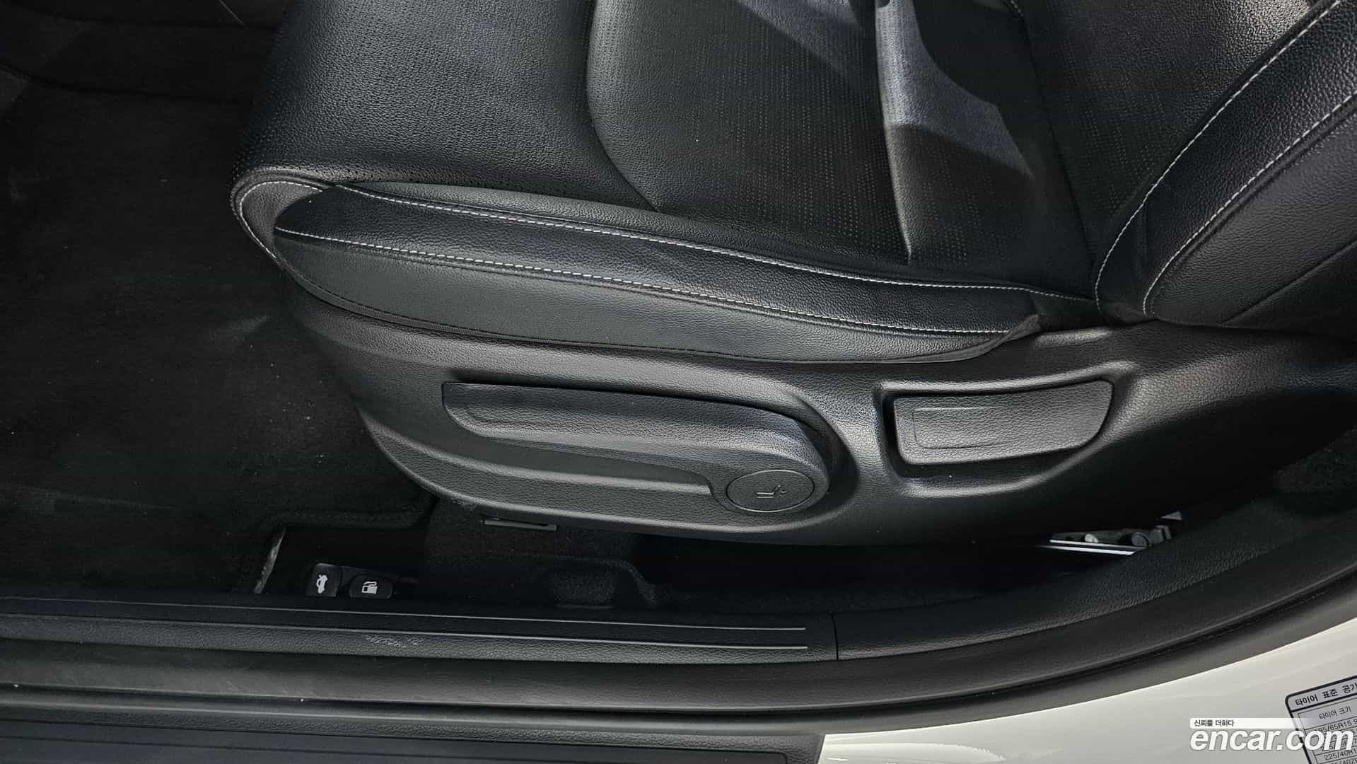 K3 Kia 2020.0-OPTION-044