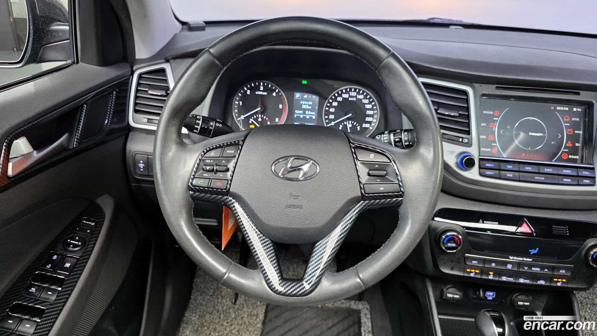 Tucson Hyundai 2015.6-OPTION-017