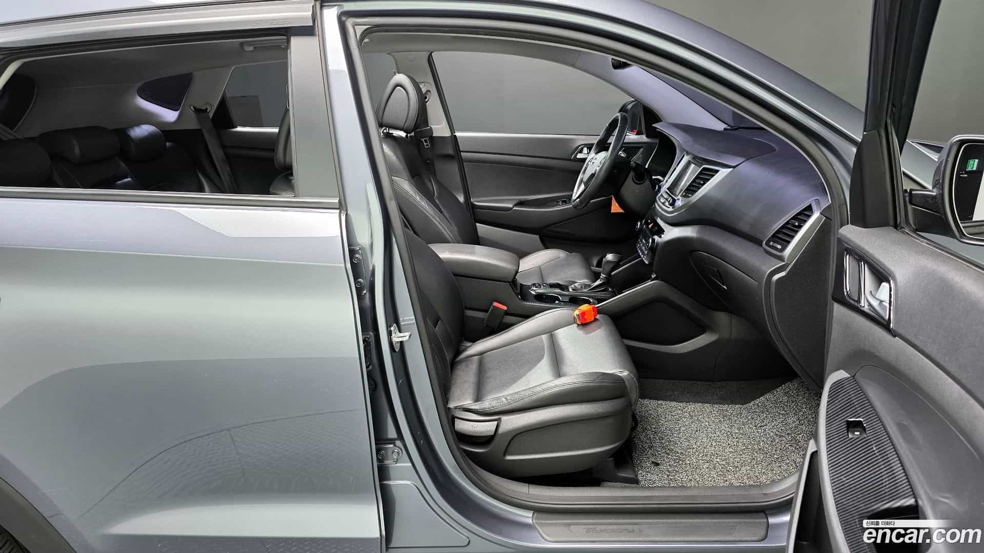 Tucson Hyundai 2015.6-INNER-036