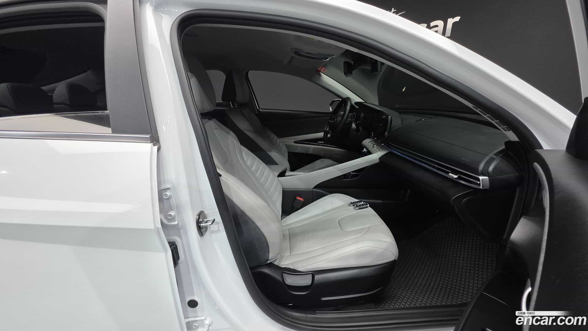 AVANTE Hyundai 2020.11-INNER-010