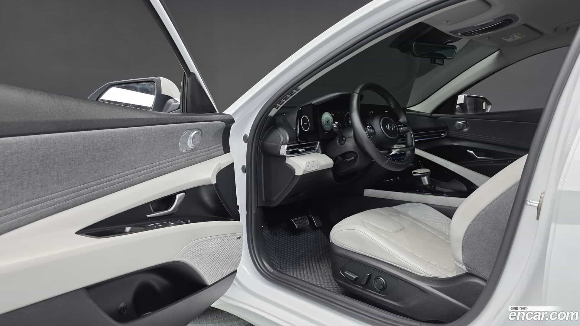 AVANTE Hyundai 2020.11-INNER-036