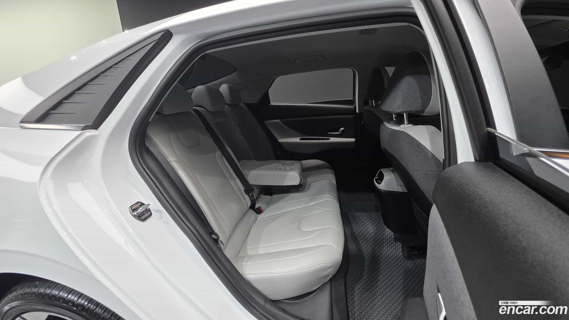 AVANTE Hyundai 2020.11-OPTION-050