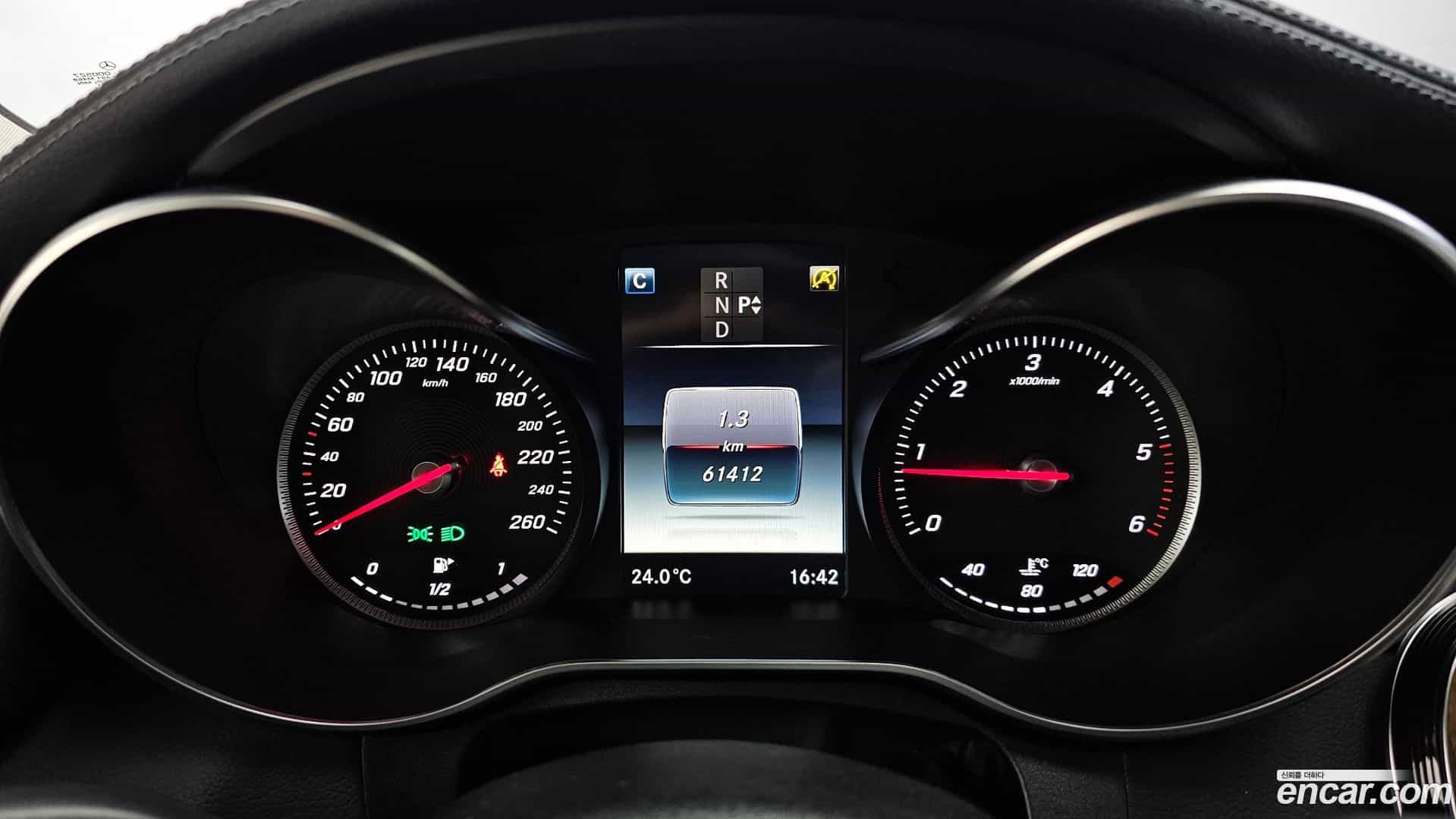 C-Class Mercedes-Benz 2016.4-INNER-008