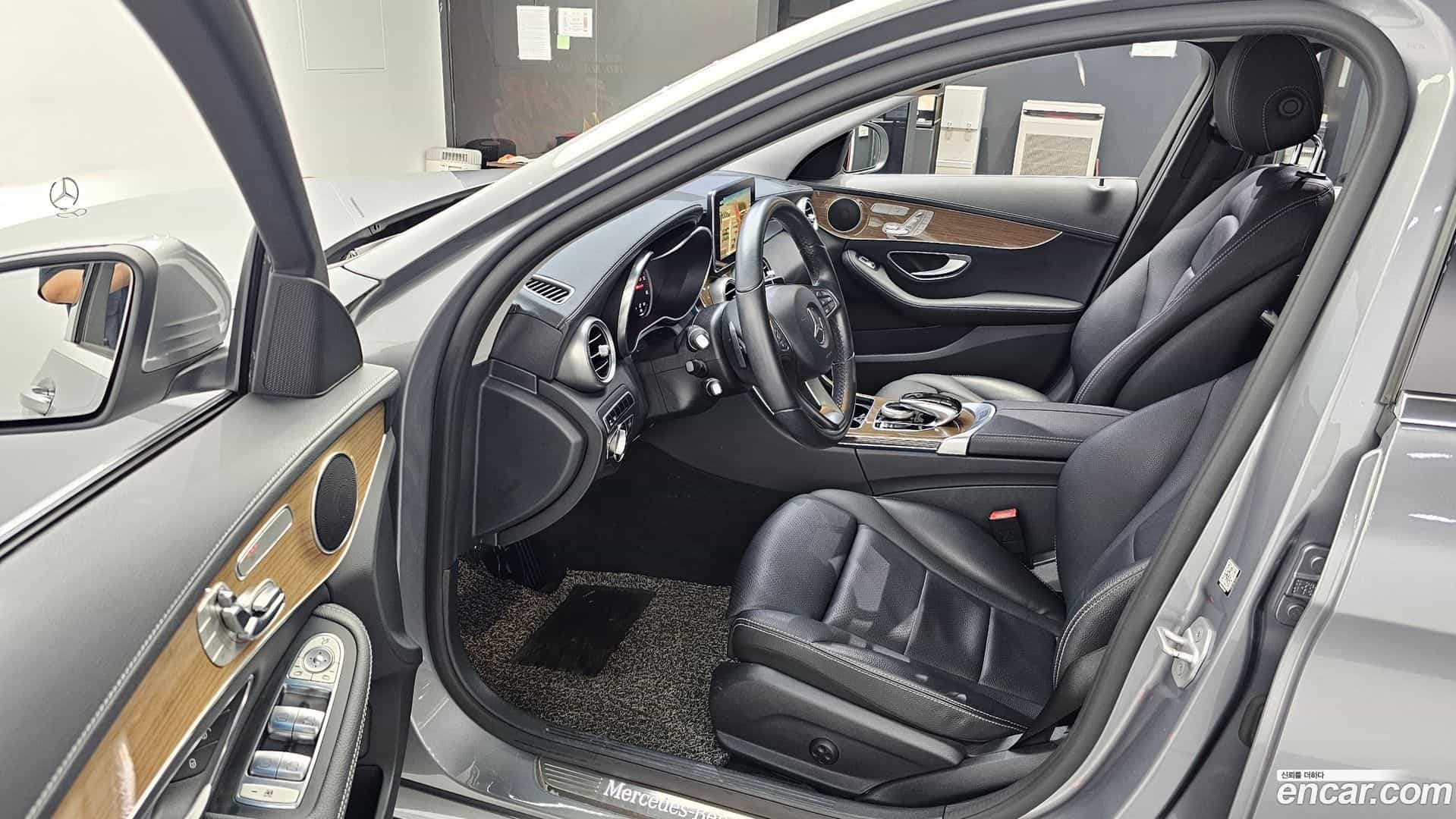 C-Class Mercedes-Benz 2016.4-INNER-010