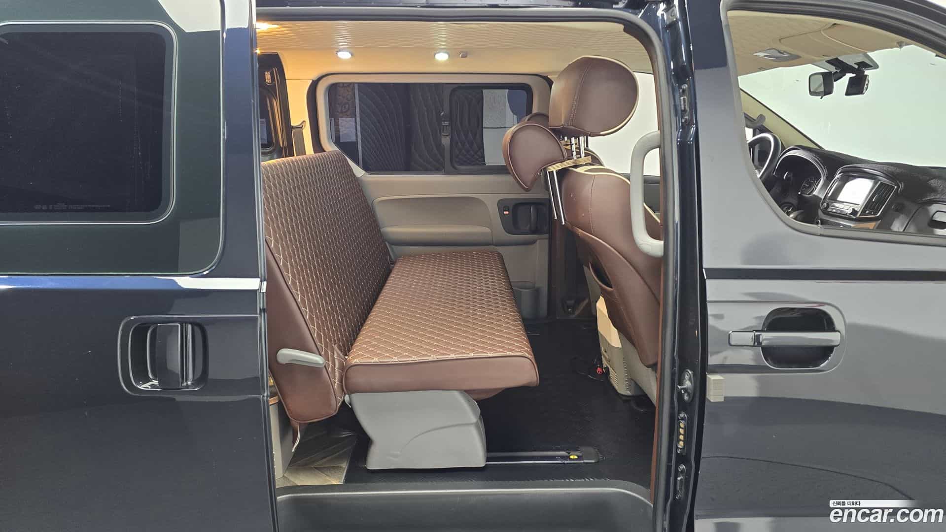 Starex Hyundai 2020.8-OPTION-015