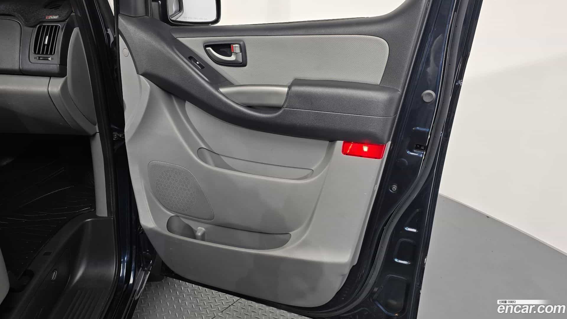 Starex Hyundai 2020.8-INNER-035