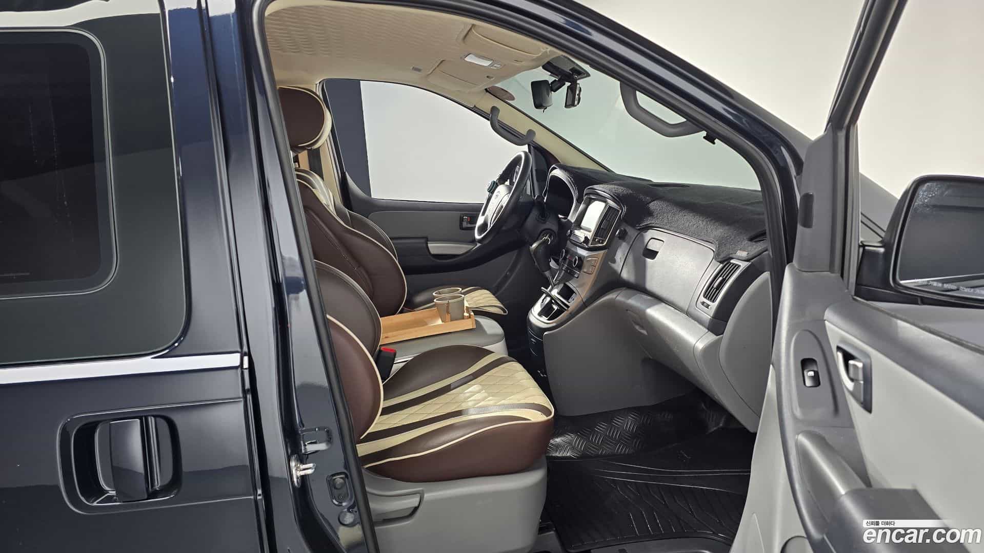 Starex Hyundai 2020.8-INNER-036