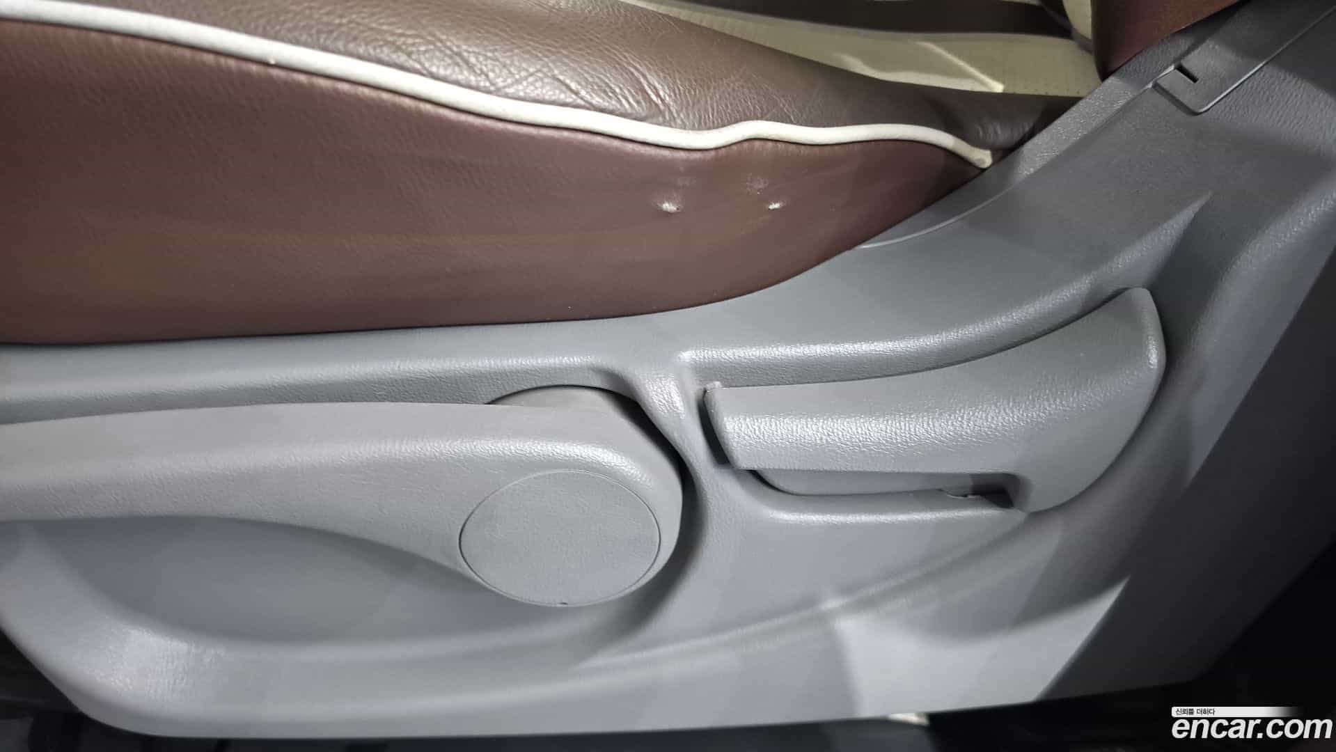 Starex Hyundai 2020.8-OPTION-047
