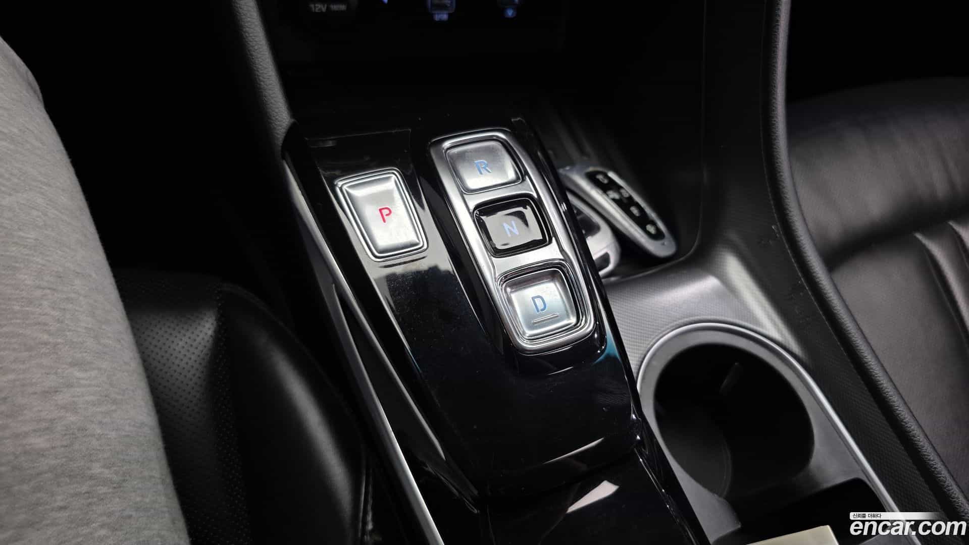 Sonata Hyundai 2019.4-INNER-009