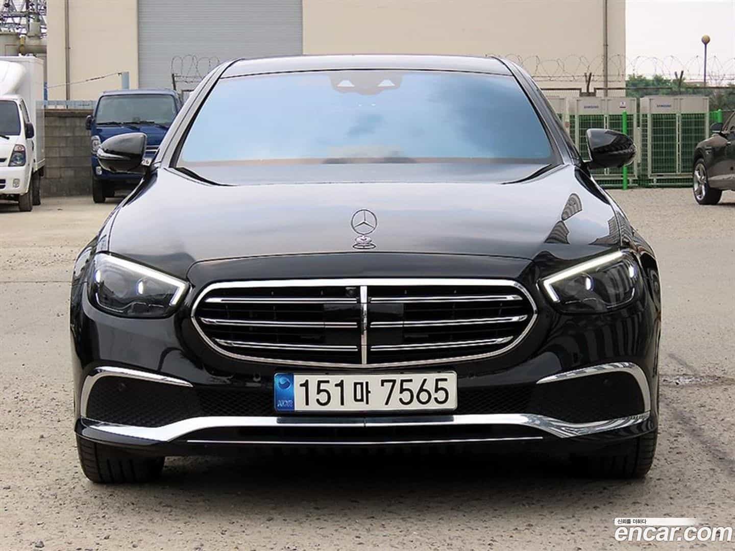 E-Class Mercedes-Benz 2022.11-OUTER-001