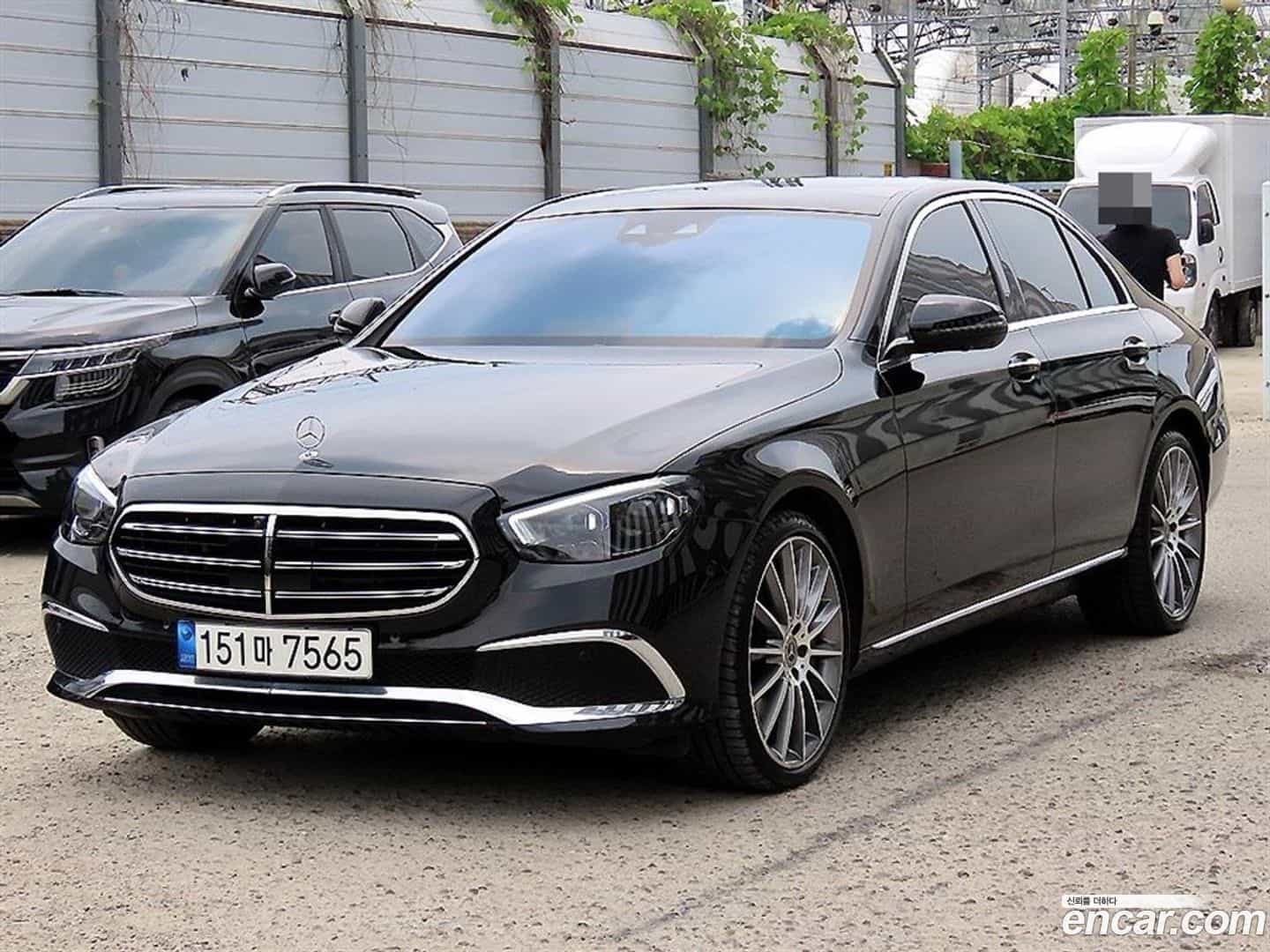 E-Class Mercedes-Benz 2022.11-OUTER-002