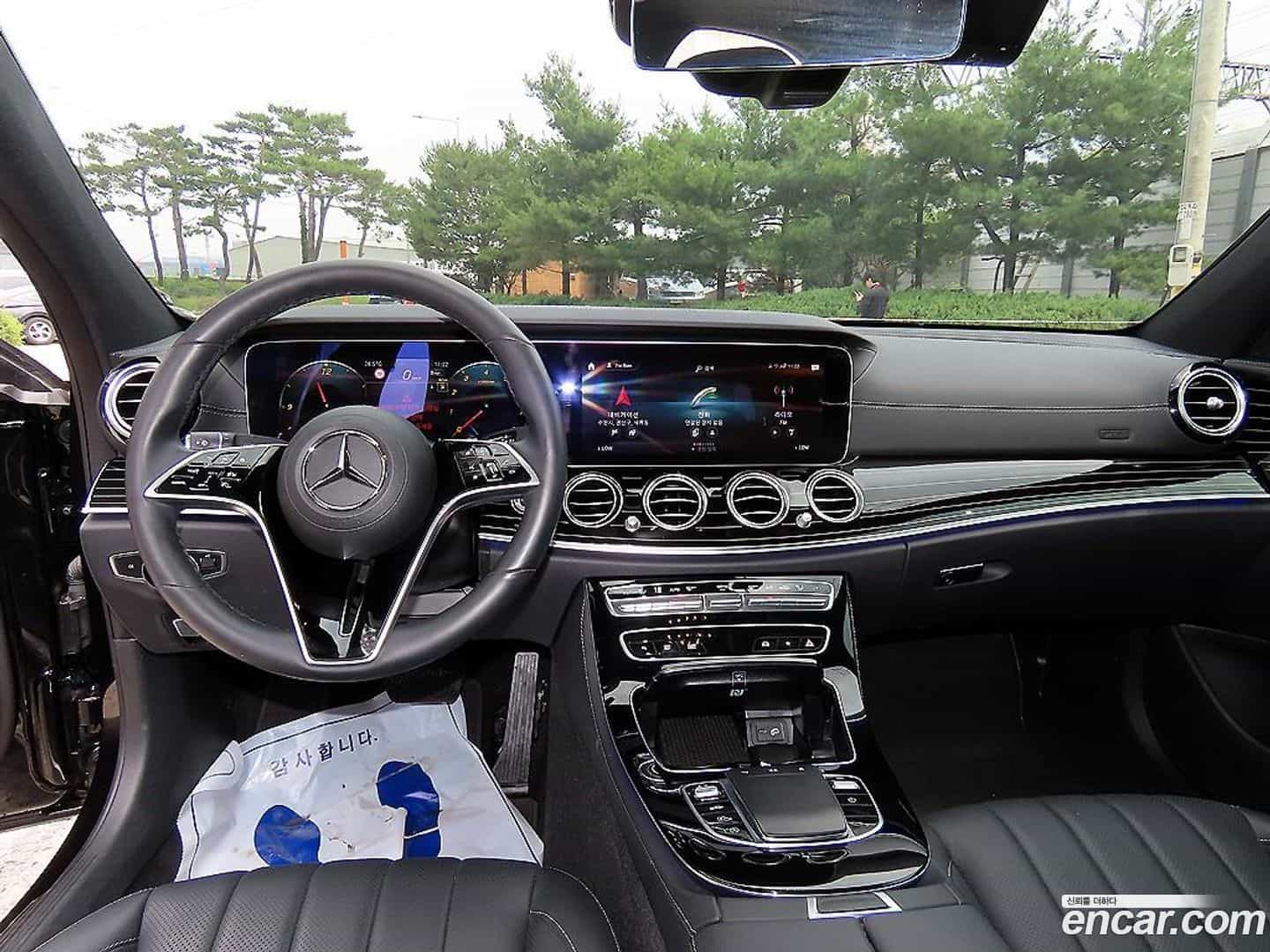 E-Class Mercedes-Benz 2022.11-INNER-007