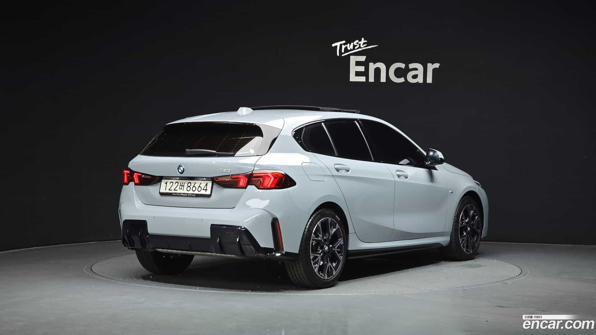 1-Series BMW 2025.6-OUTER-002