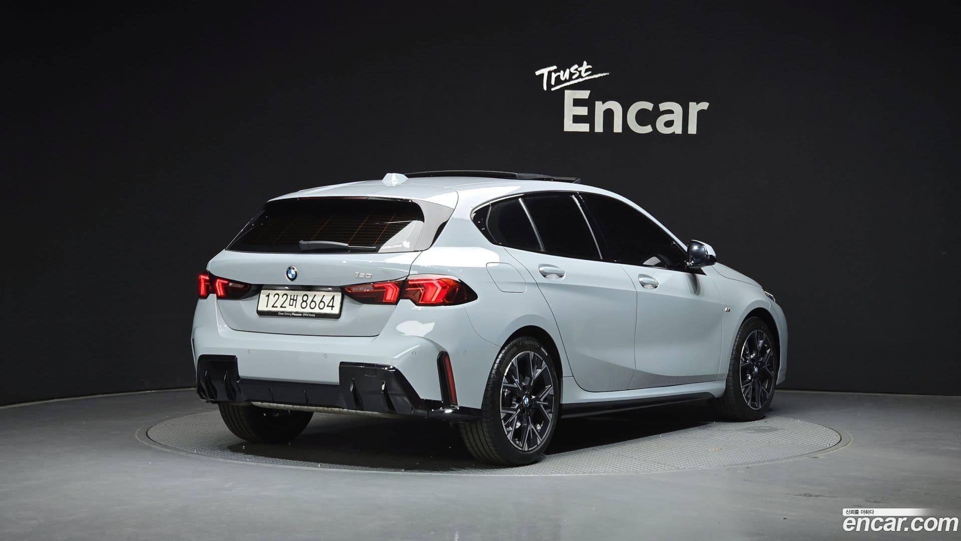 Main__Slider__Photo:1-Series BMW 2025.6-1