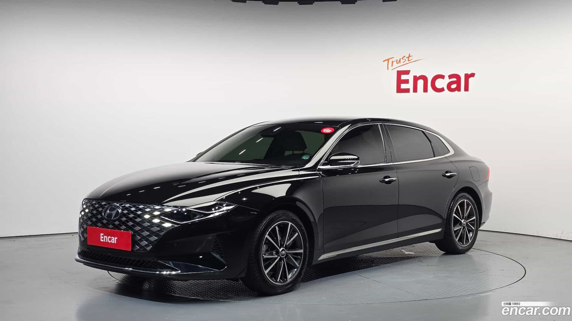 Grandeur Hyundai 2021.10-OUTER-001
