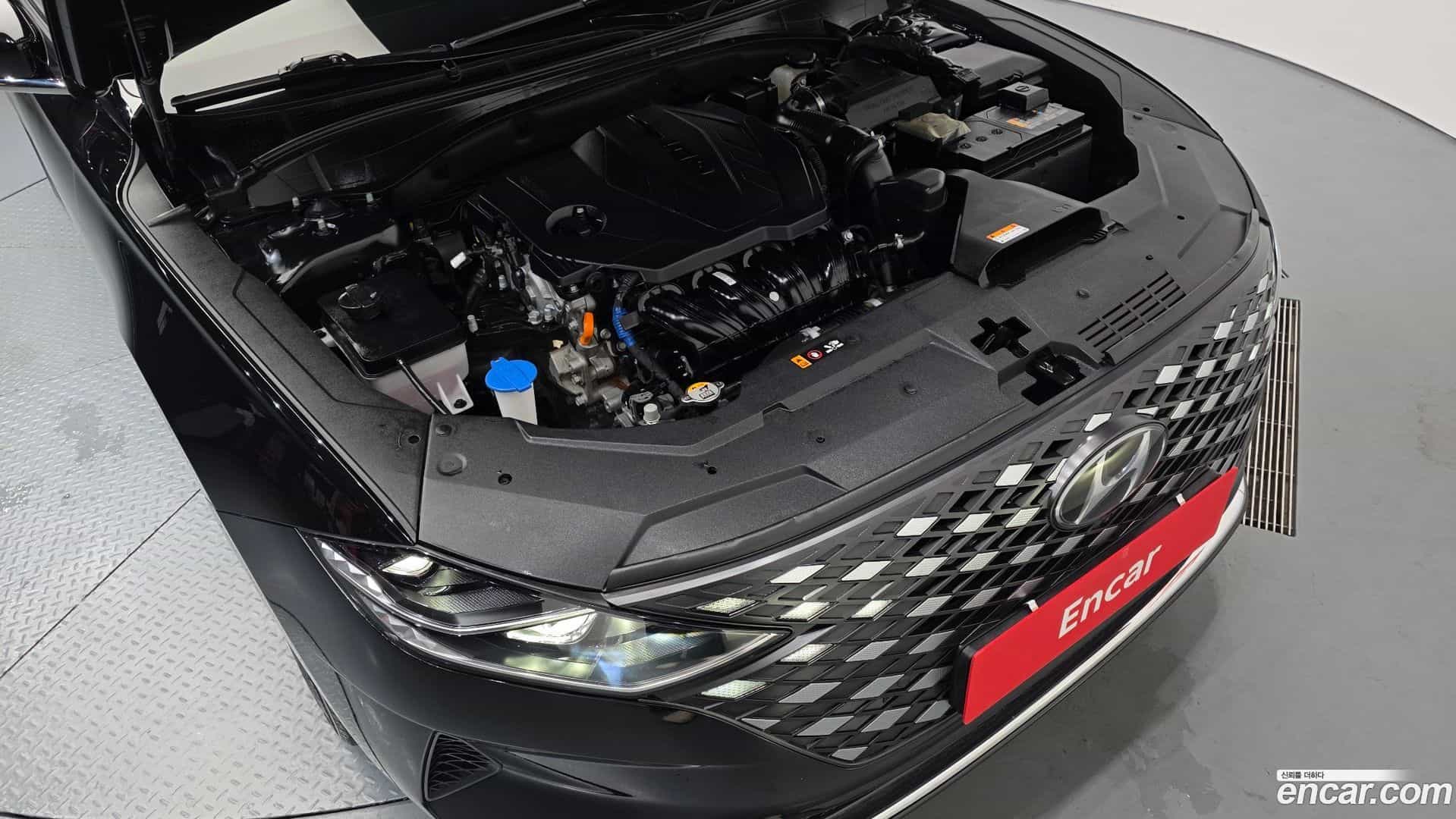 Grandeur Hyundai 2021.10-OUTER-006