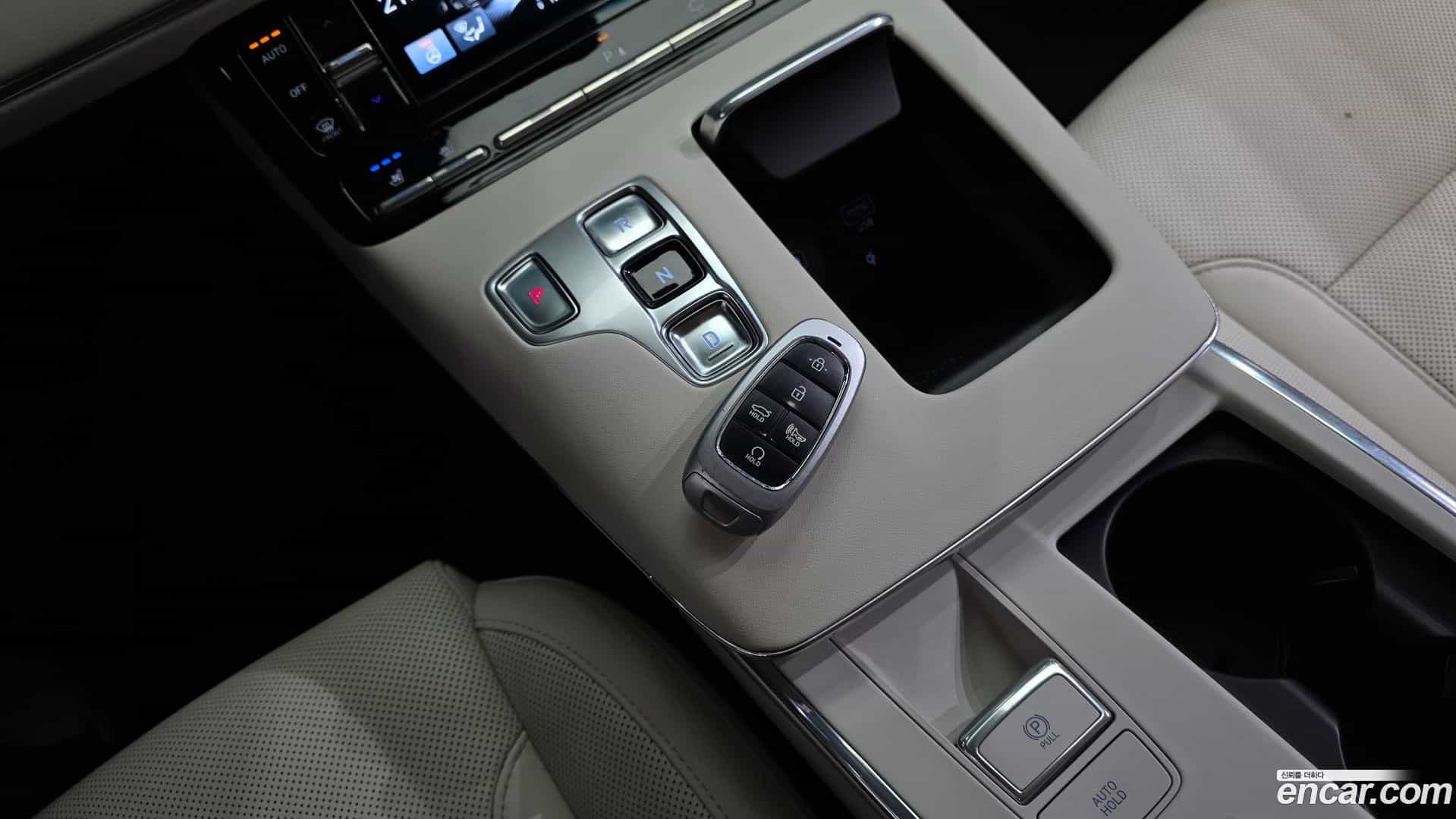 Grandeur Hyundai 2021.10-INNER-009