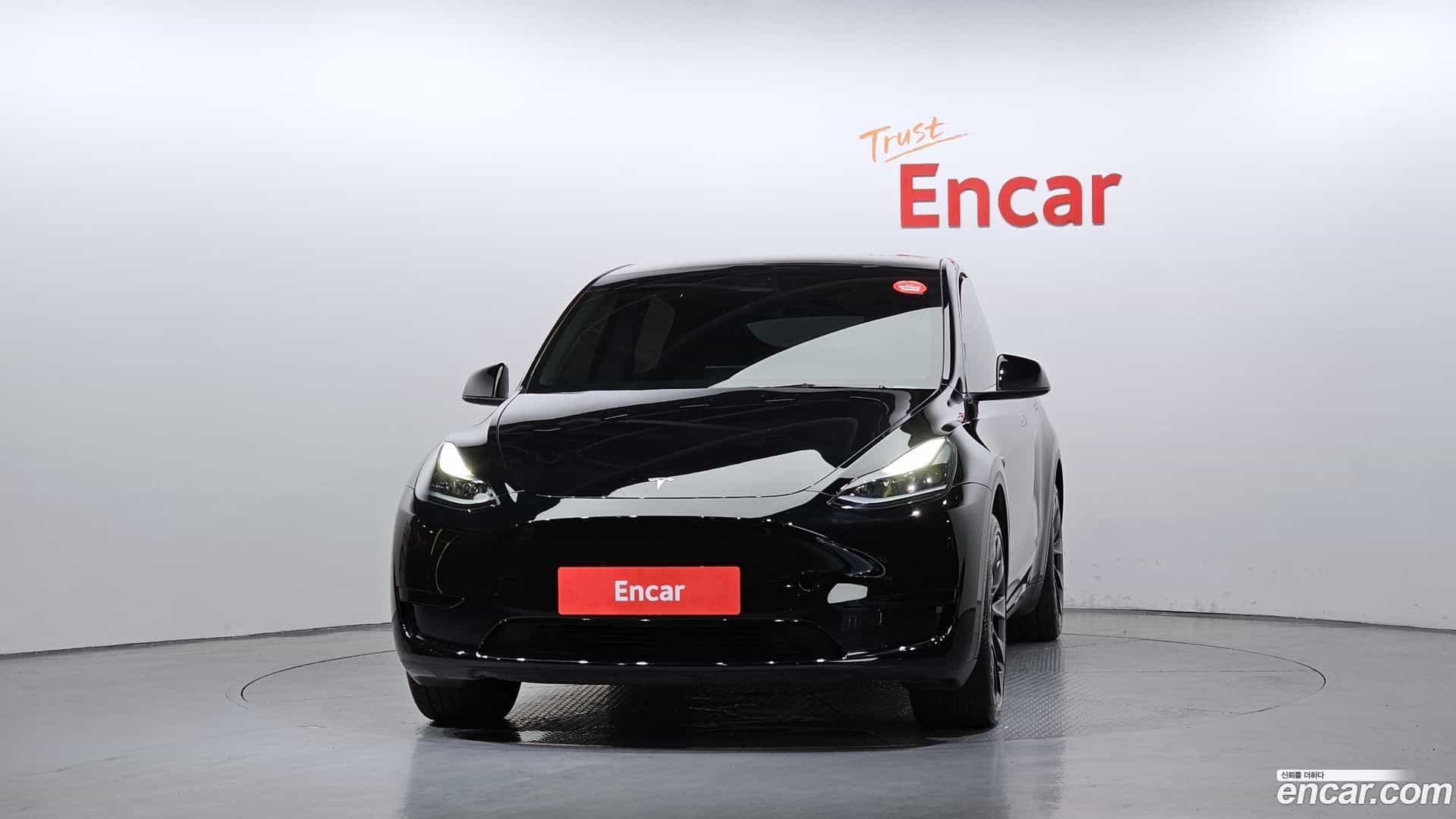 Model Y Tesla 2023.9-OUTER-003