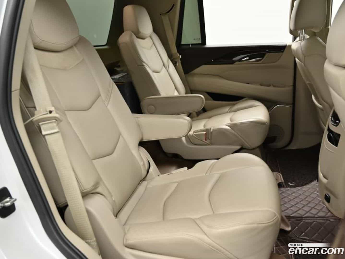 Escalade Cadillac 2017.5-OPTION-016