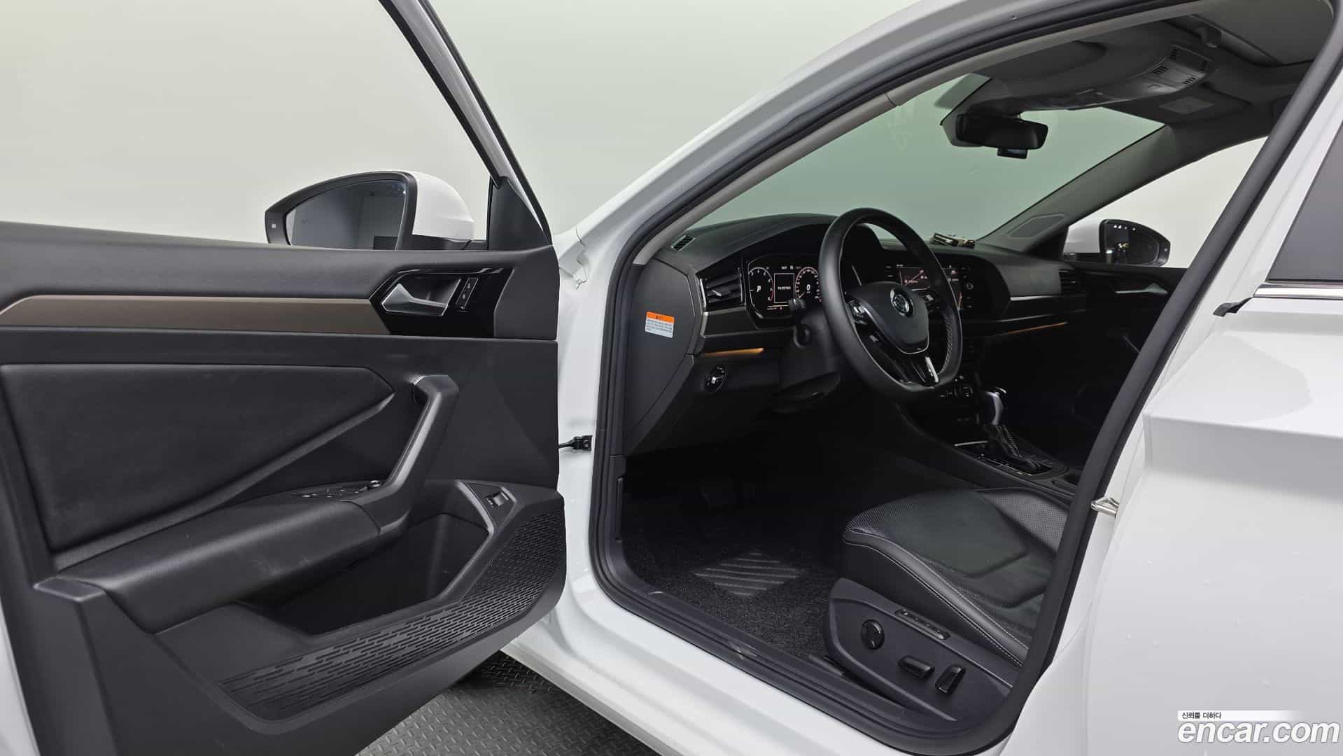 Jetta Volkswagen 2021.11-INNER-010