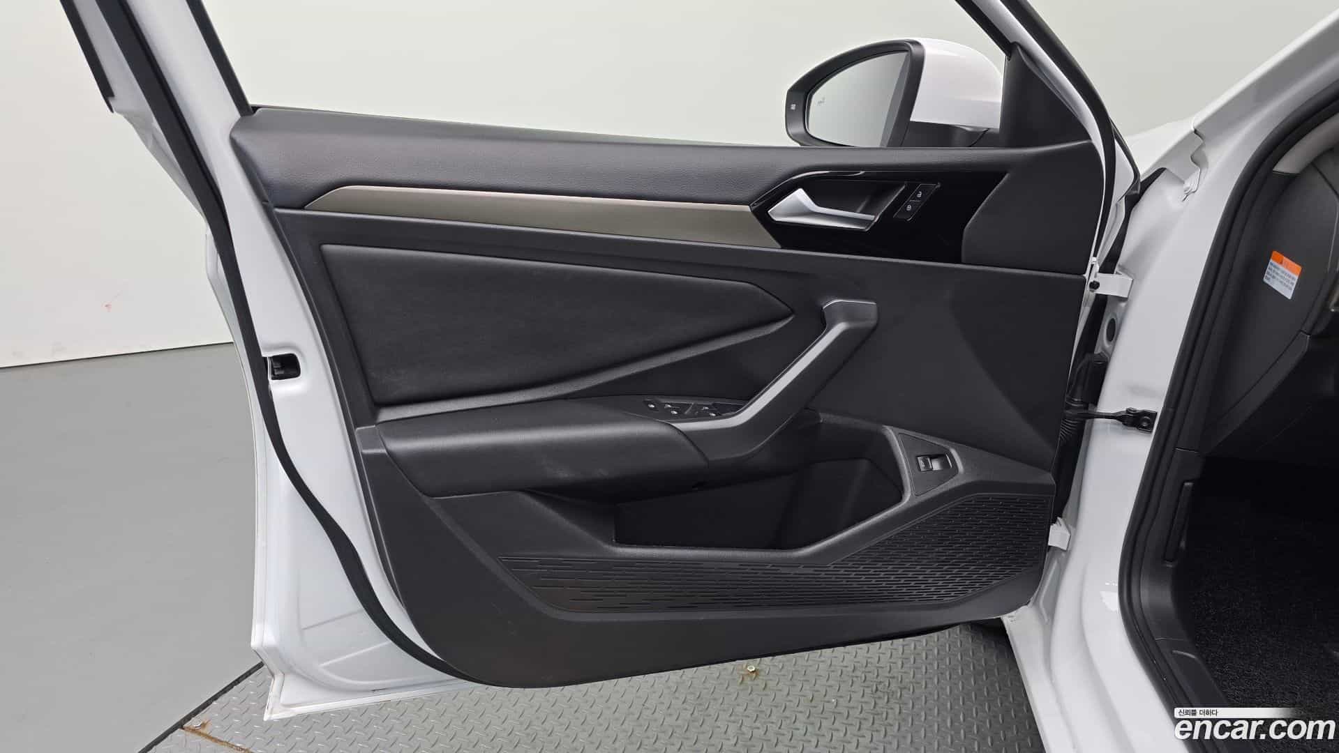 Jetta Volkswagen 2021.11-INNER-034