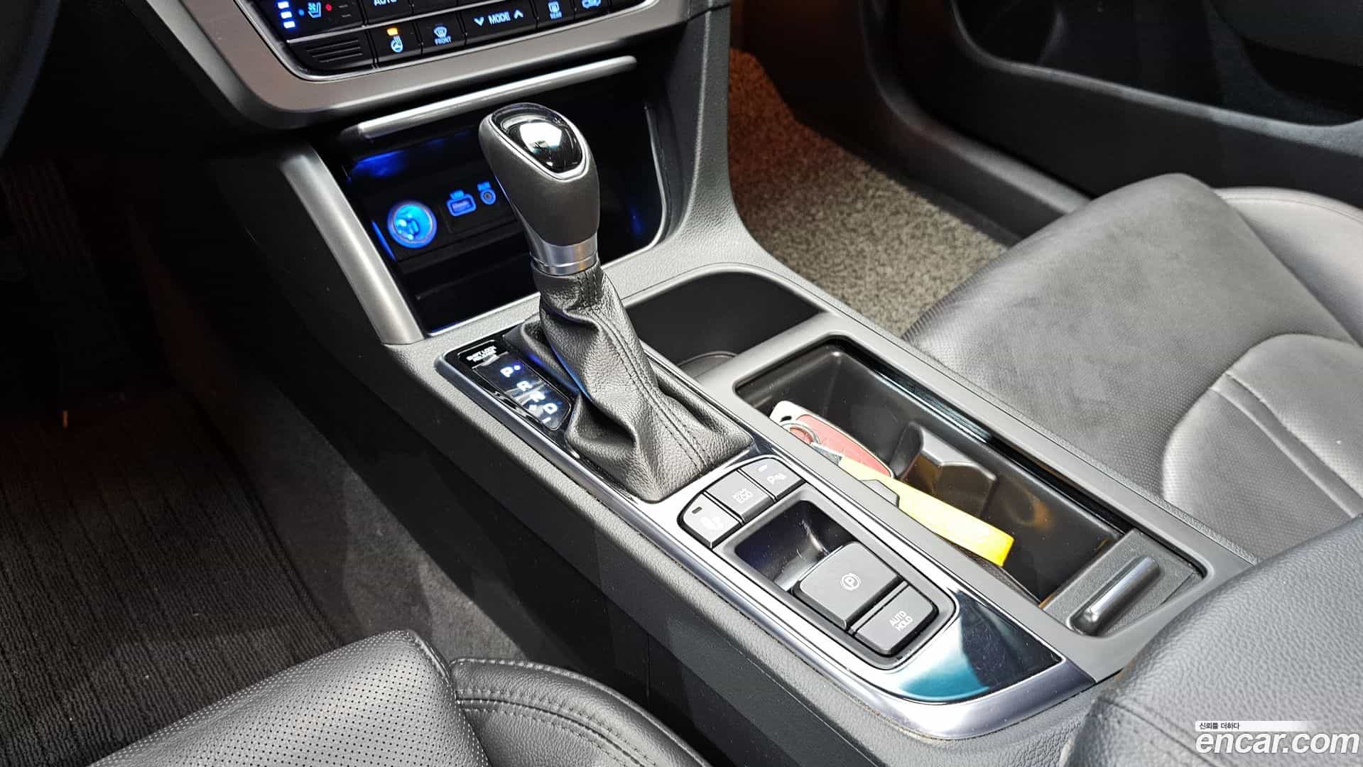 Sonata Hyundai 2017.2-INNER-009