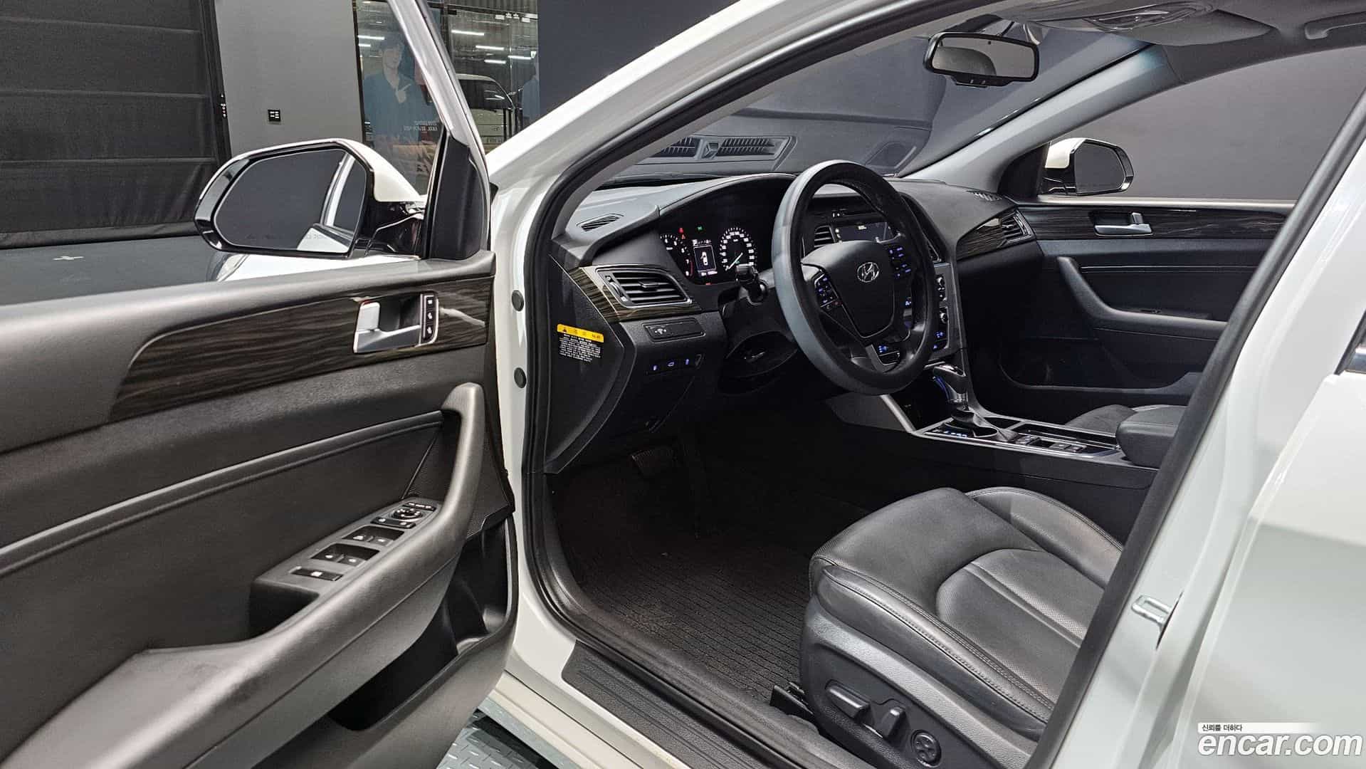 Sonata Hyundai 2017.2-INNER-010