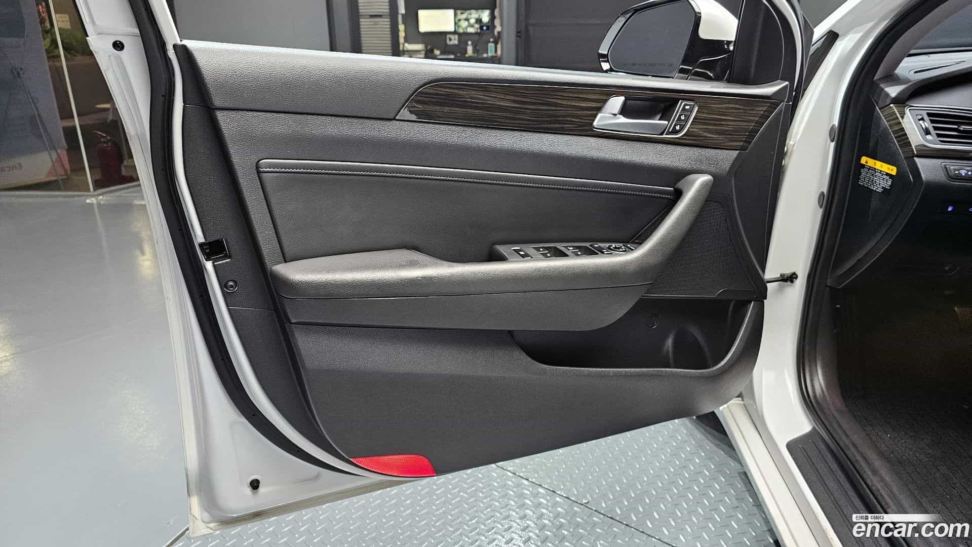 Sonata Hyundai 2017.2-INNER-034