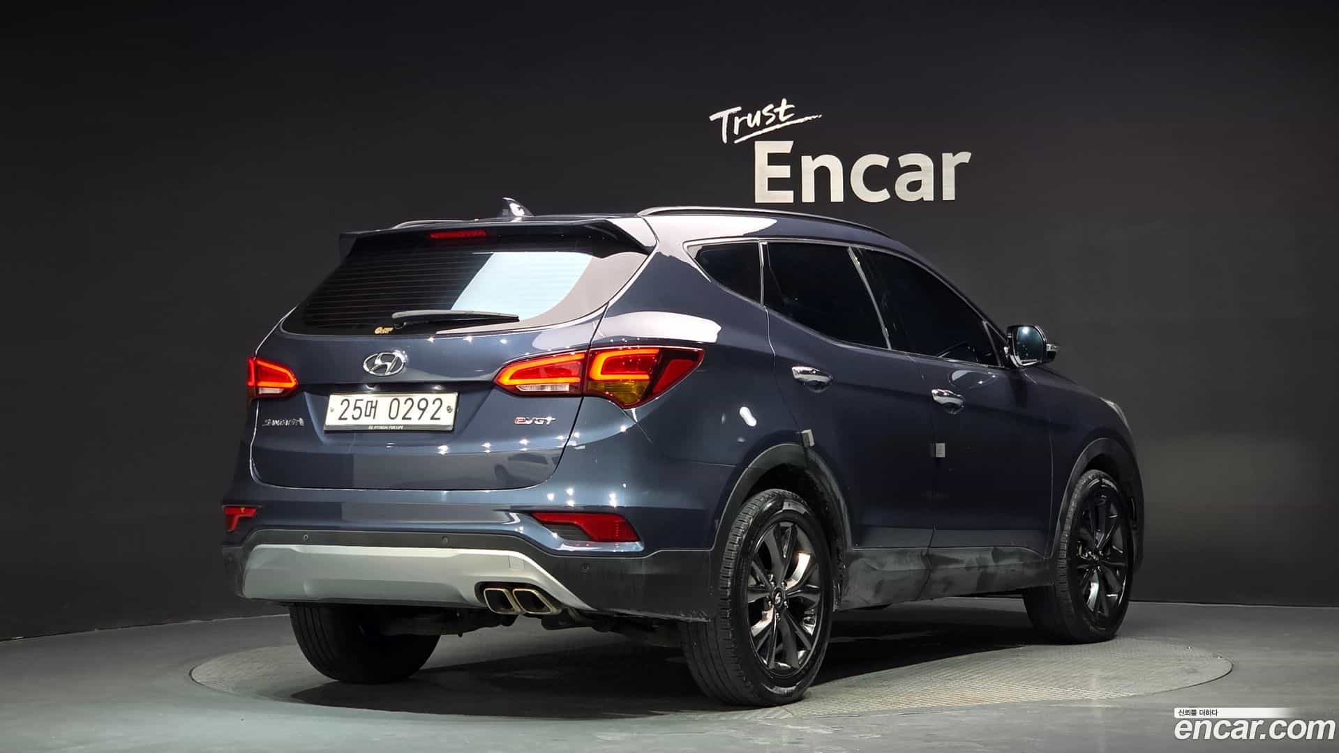 Santafe Hyundai 2016.11-OUTER-002